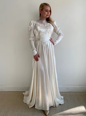 Antique 1920s Flapper Style Wedding Dress - Irene  Miranda's Vintage Bridal