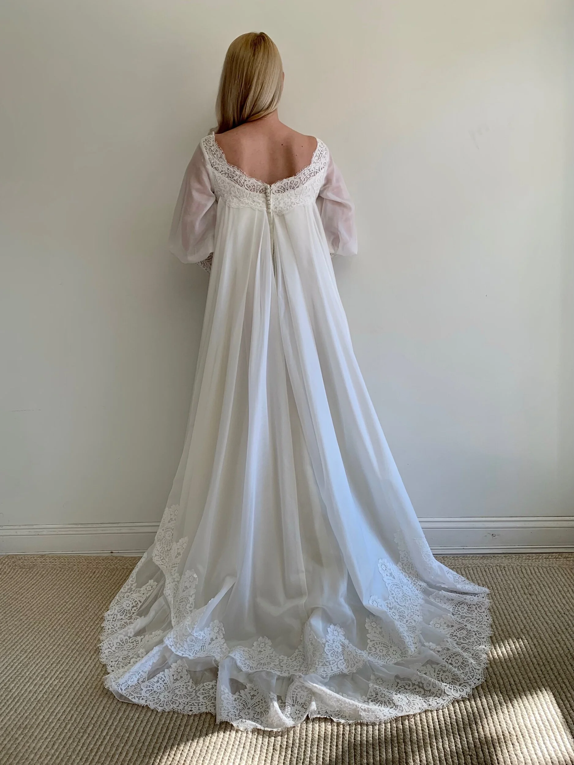 AFEDCAE2-BEBC-46C5-896D-295639DBCF12