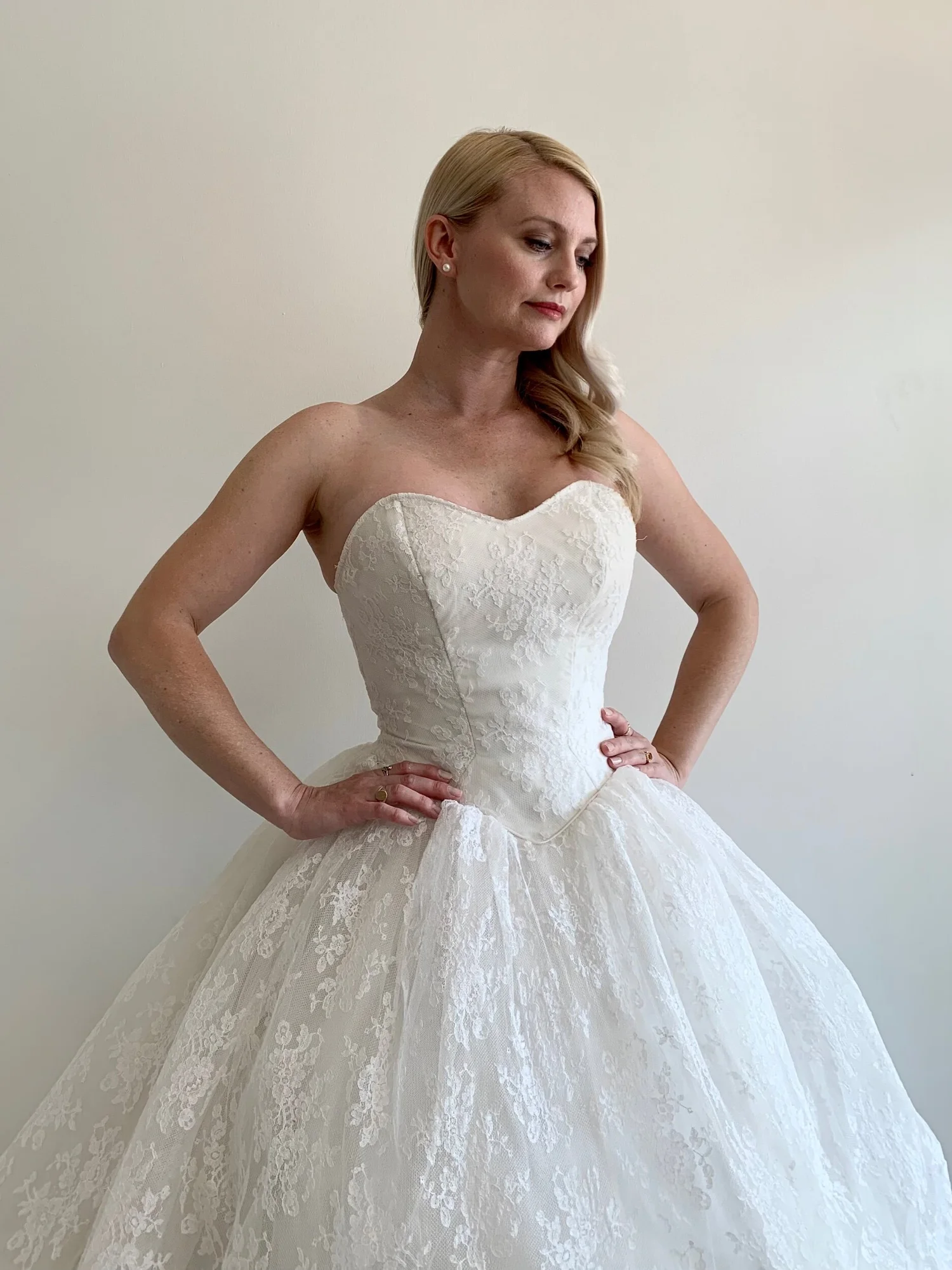 chinese dress ladies Vintage Cotton Ivory Chantilly Lace Bridal Gown Skirt