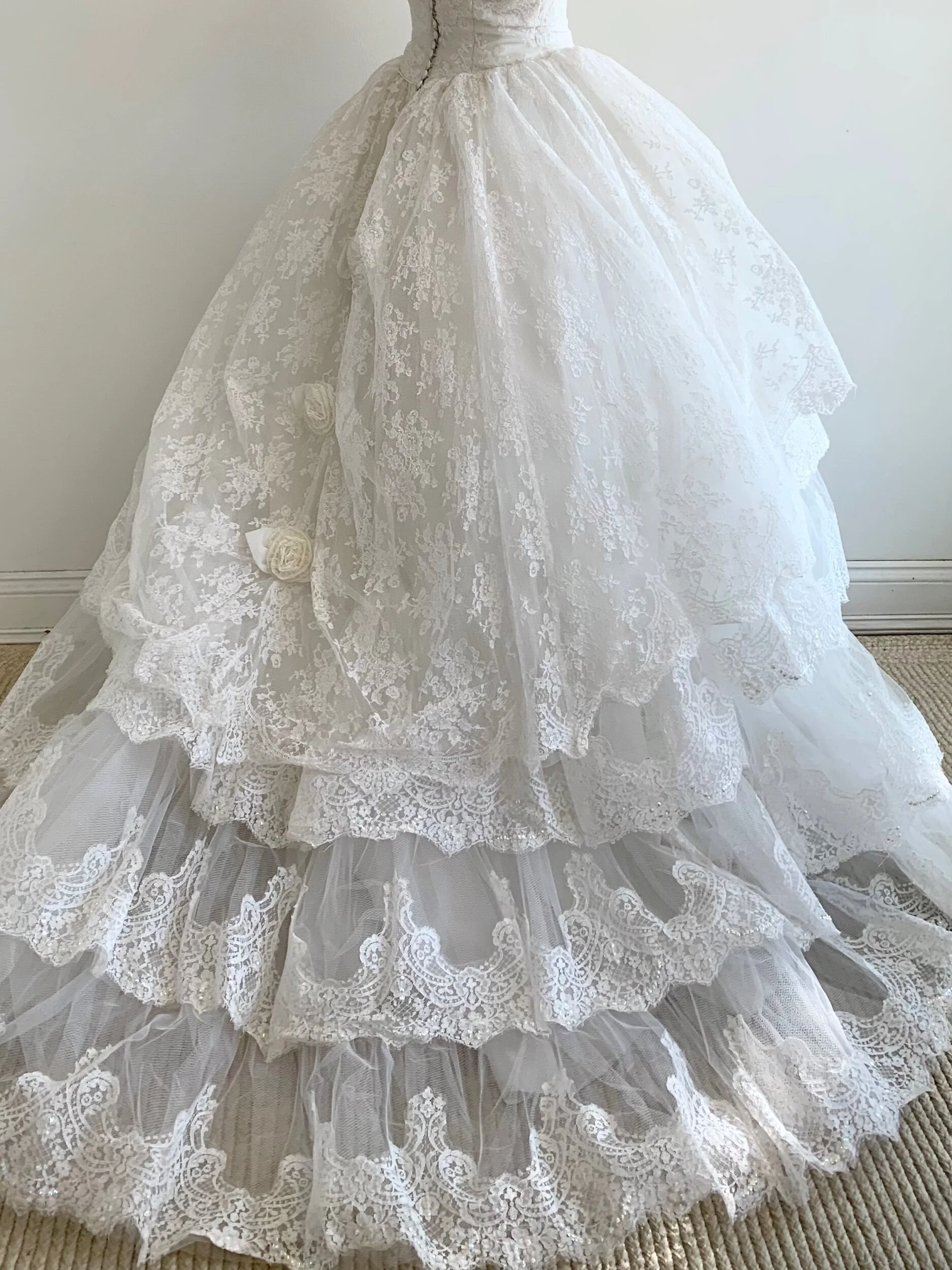 70062761-614D-47C6-BD7F-5975E6B37180