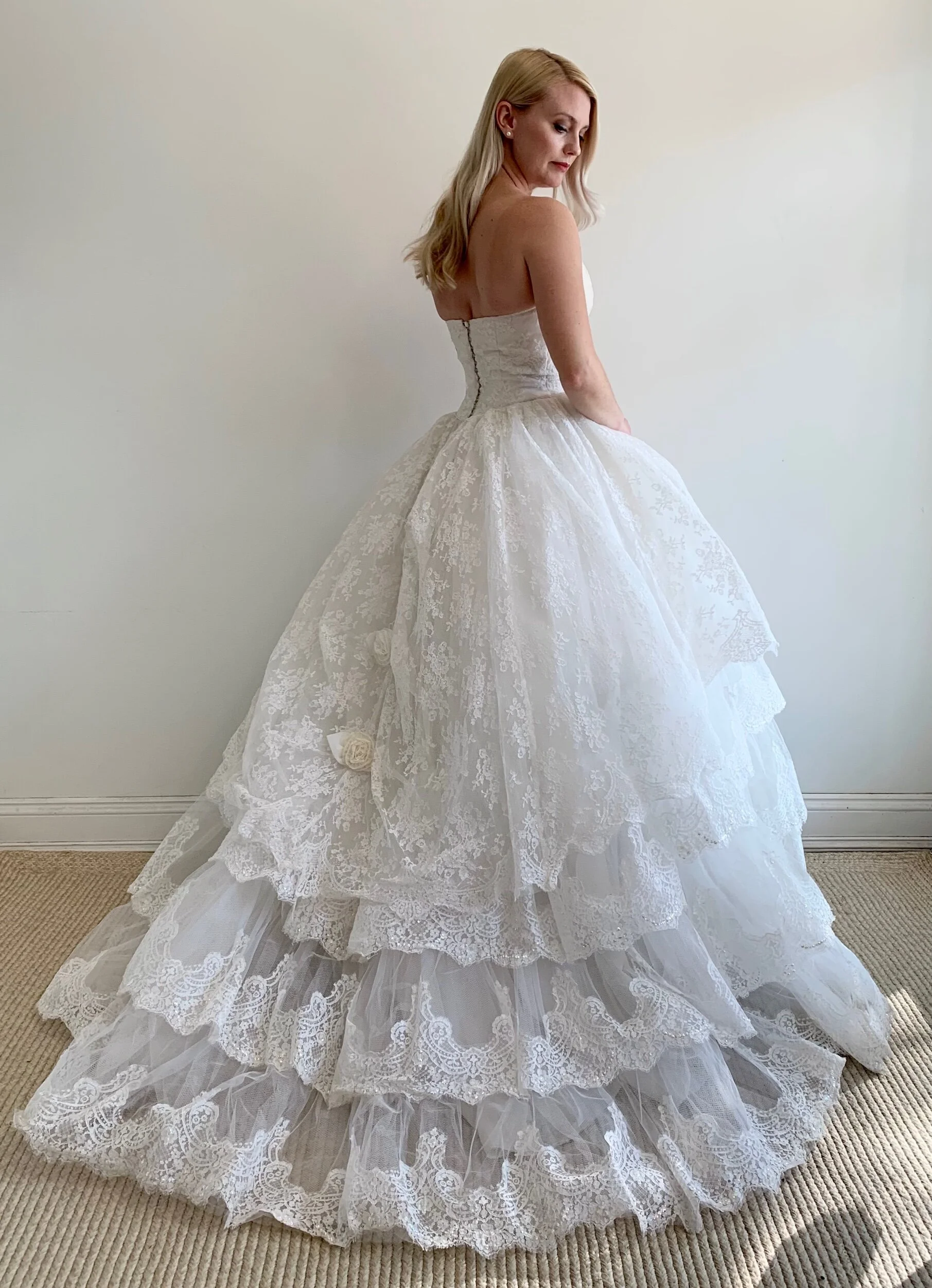 2F3DB215-905F-4BEB-9AB8-CB5A2933D5D1