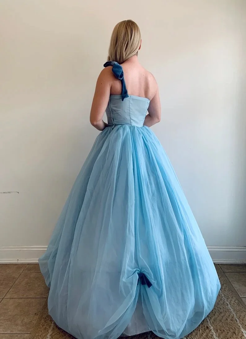 DFFAA242-39F6-4DC9-B64C-497889D980A1