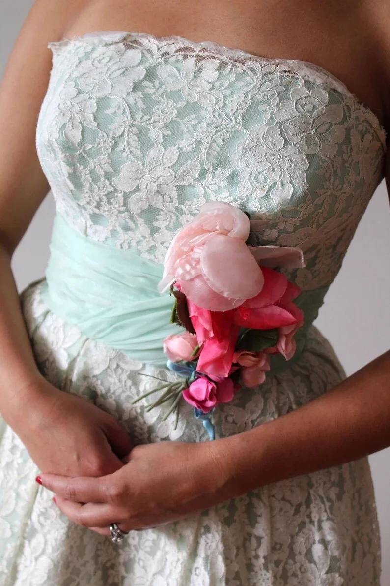 1950s/60s Lace Strapless Dress with Floral Details
