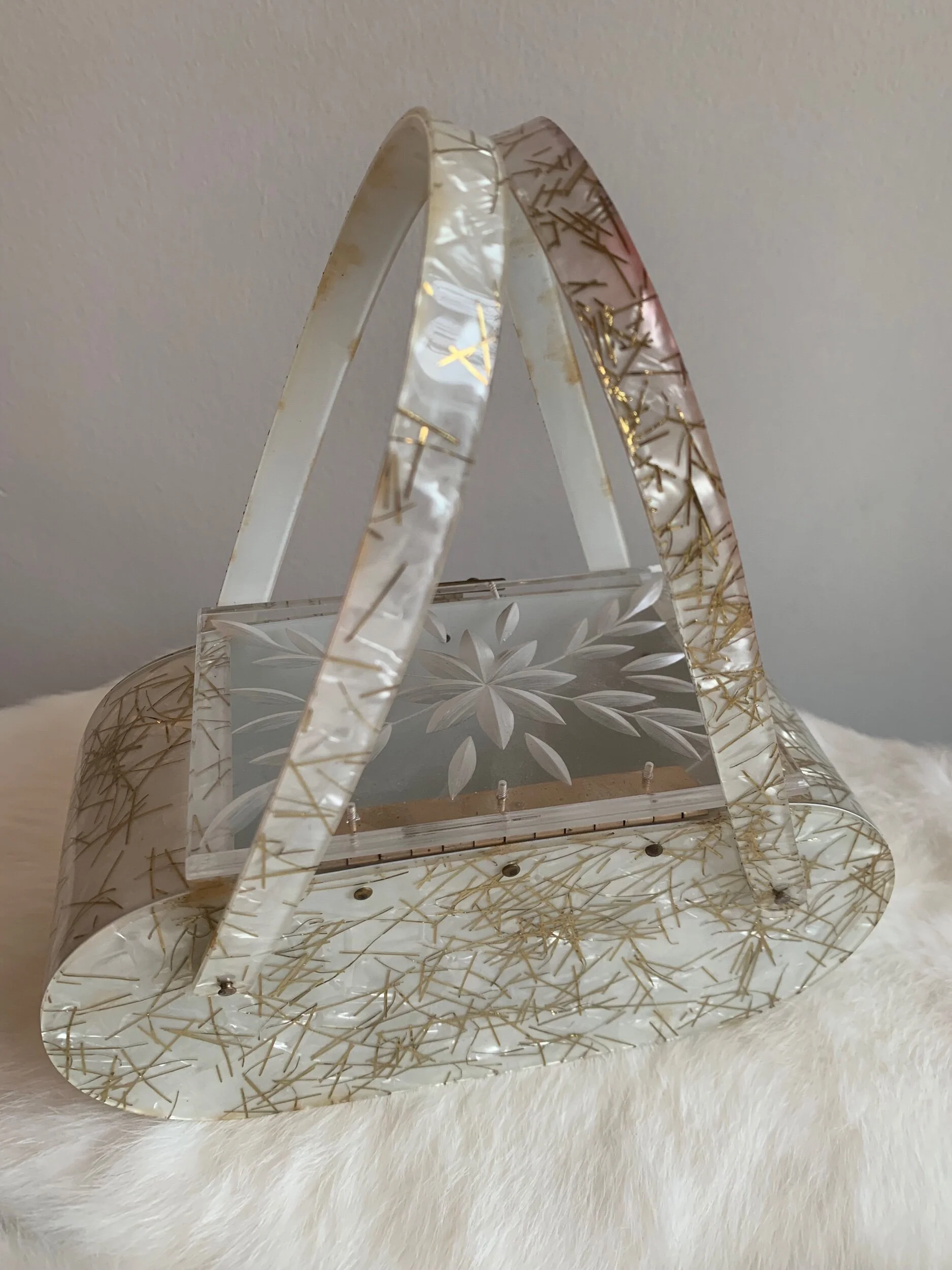 11897518-590B-48A4-A389-70772358202C