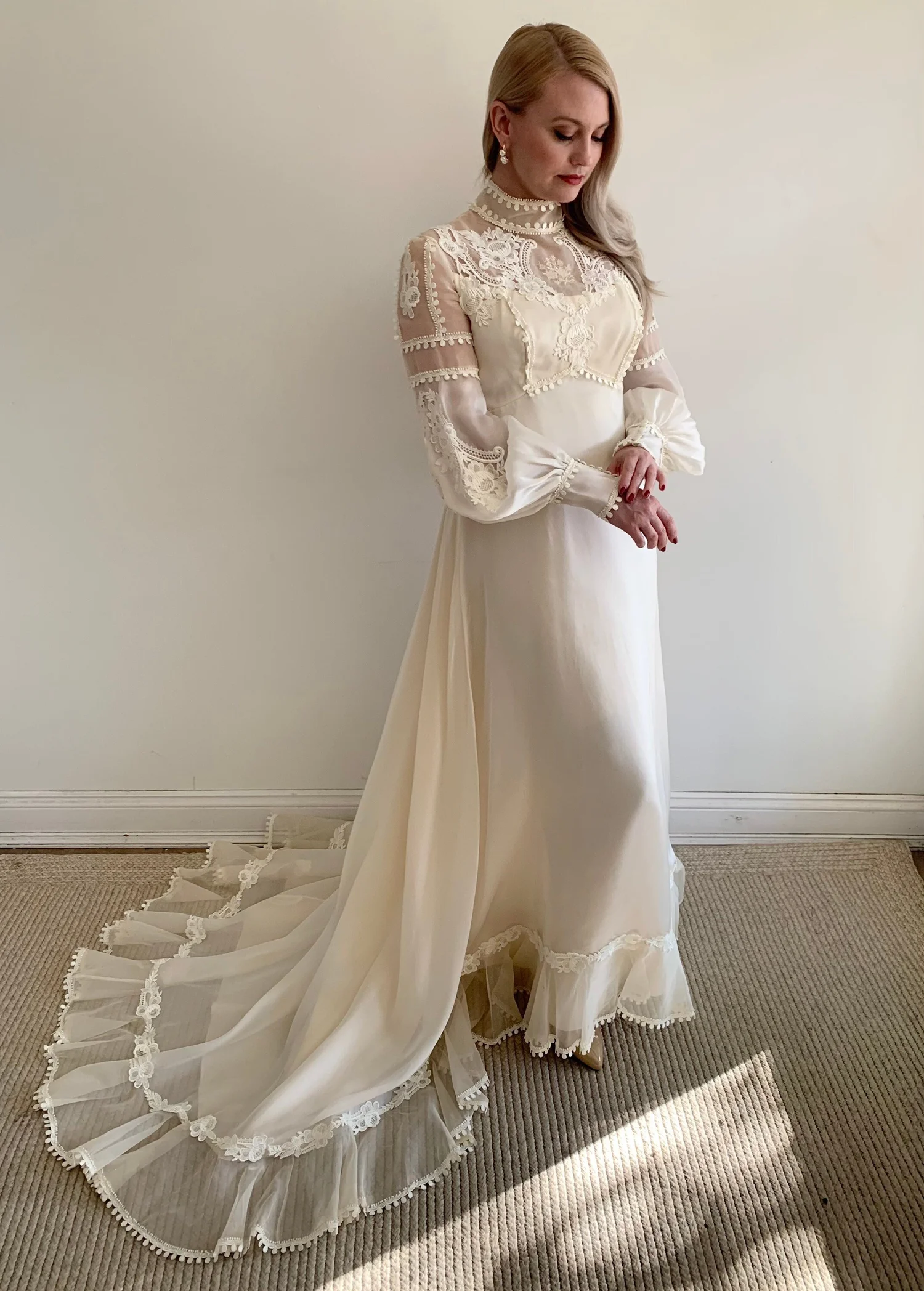 Vintage 1970s Boho Bishop Sleeve Wedding Dress Ailyn — Miranda's Vintage  Bridal