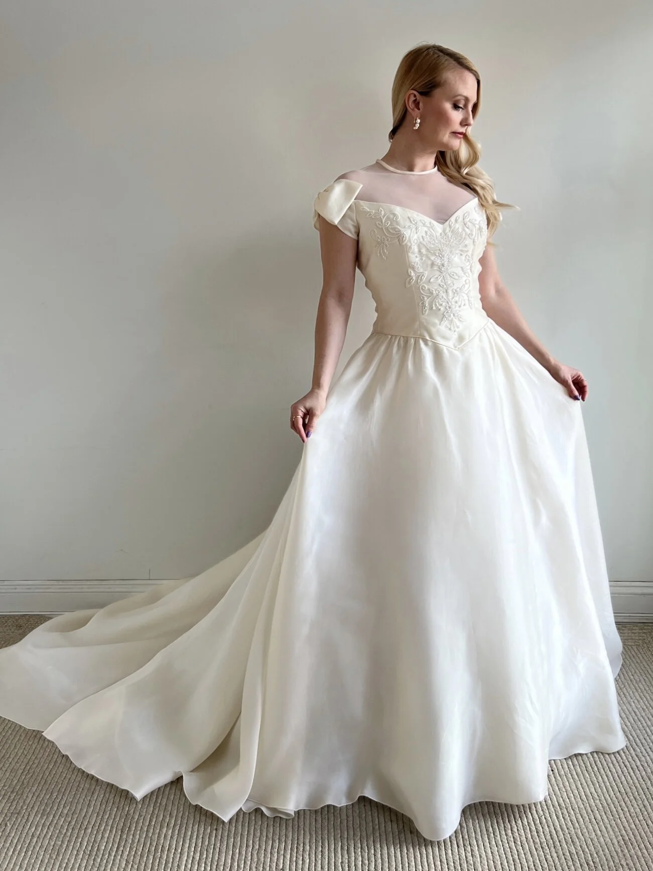 BCD5703B-D126-4FD3-BCC9-BC9417E4669A