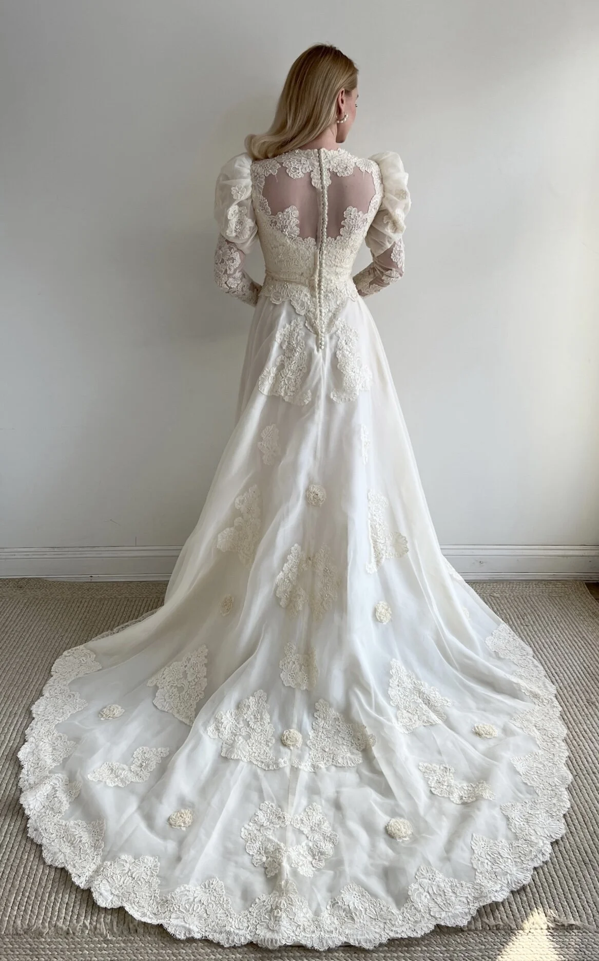 21DC9EAB-4A34-4F9C-8670-AF81AF827C2B