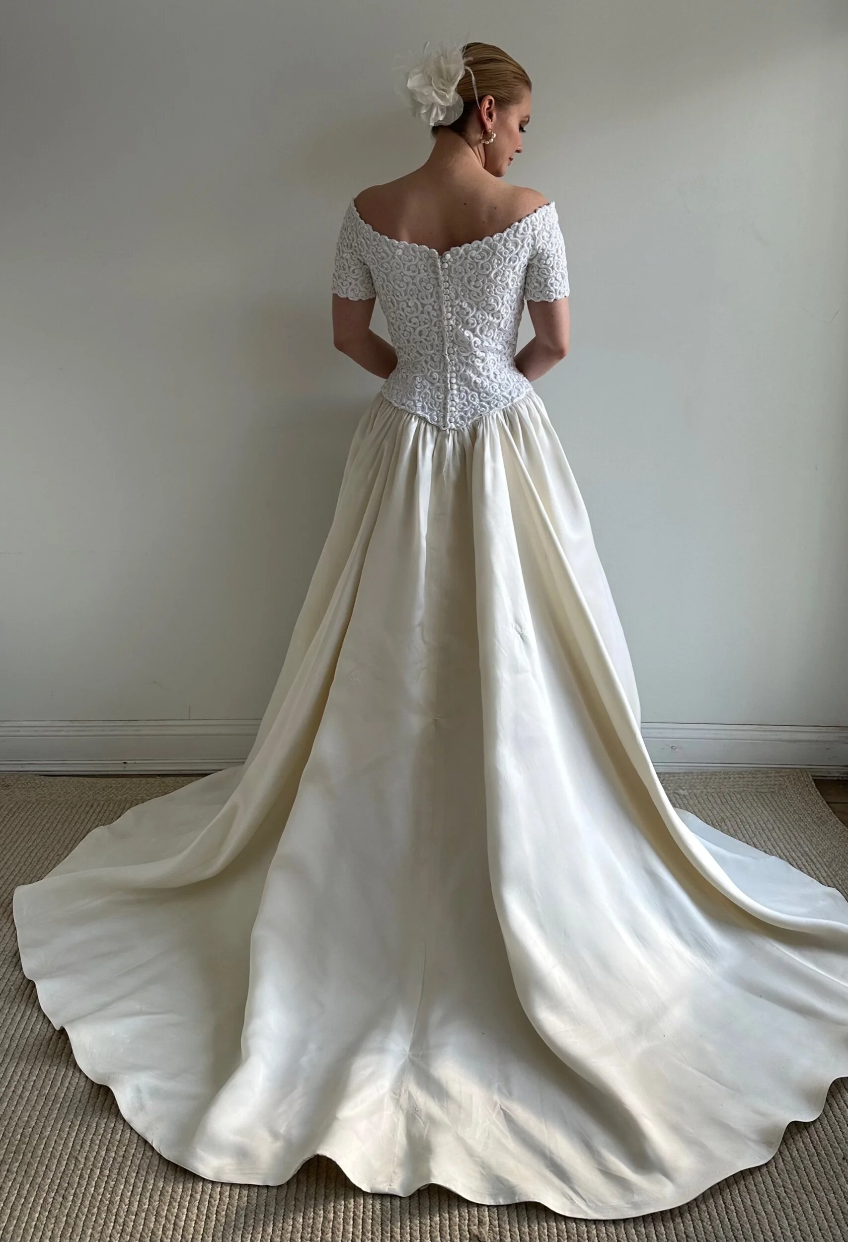 2214ED8F-64B8-4781-B056-7589949C3708