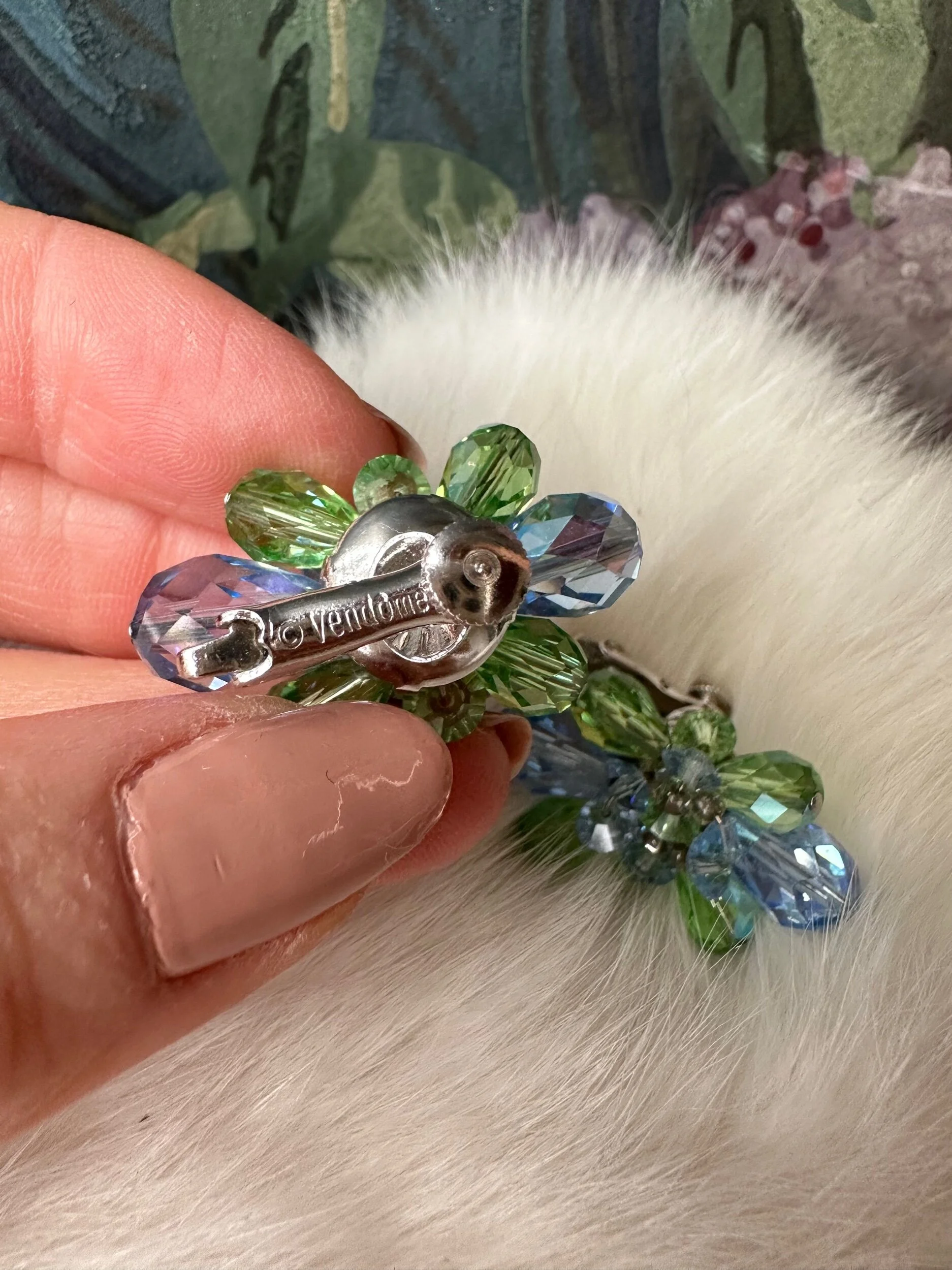 C2B45B9B-E8DF-434D-BCF3-59508A0B8700