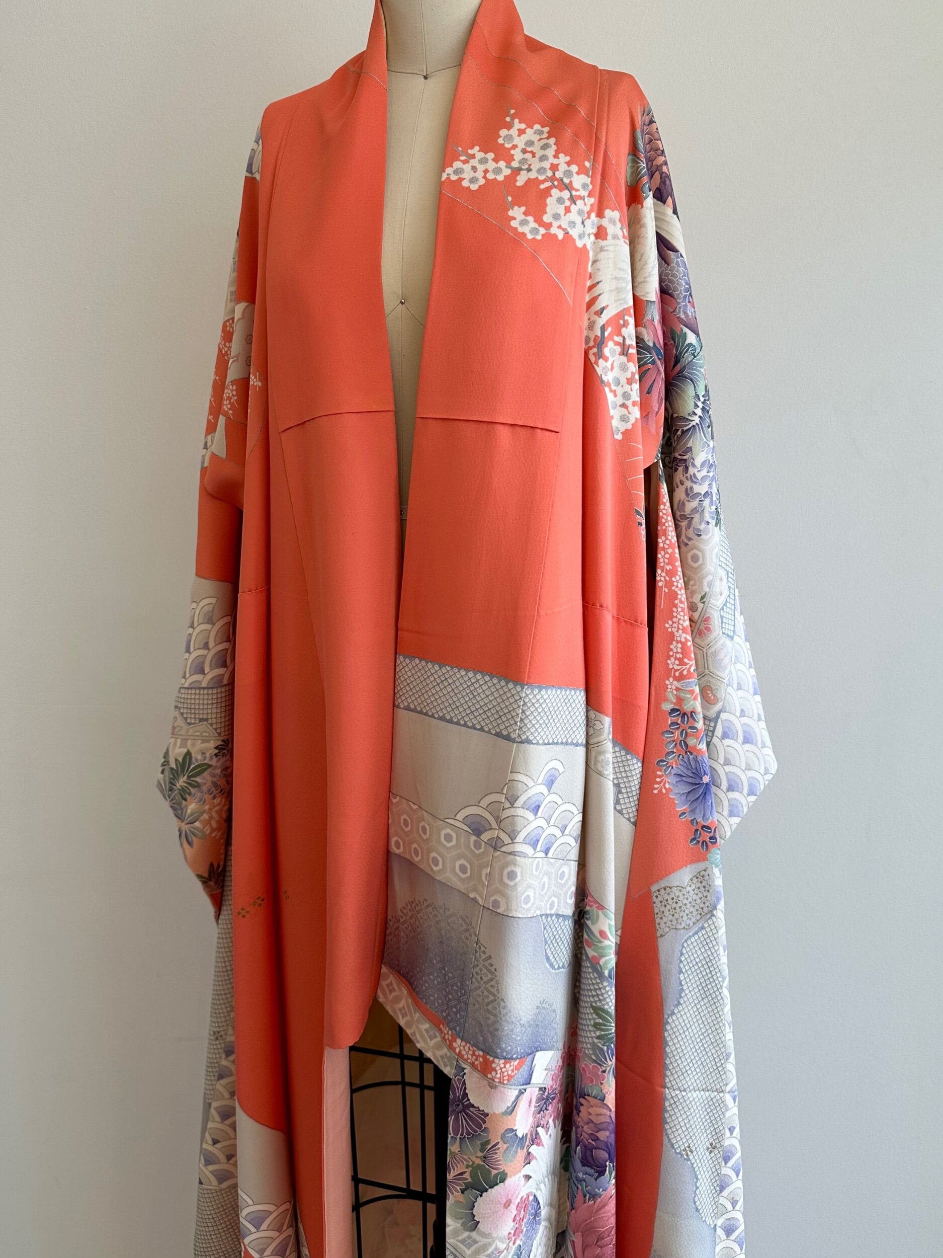 EDFBEBA7-160F-44A4-90EA-4FCC1291831A