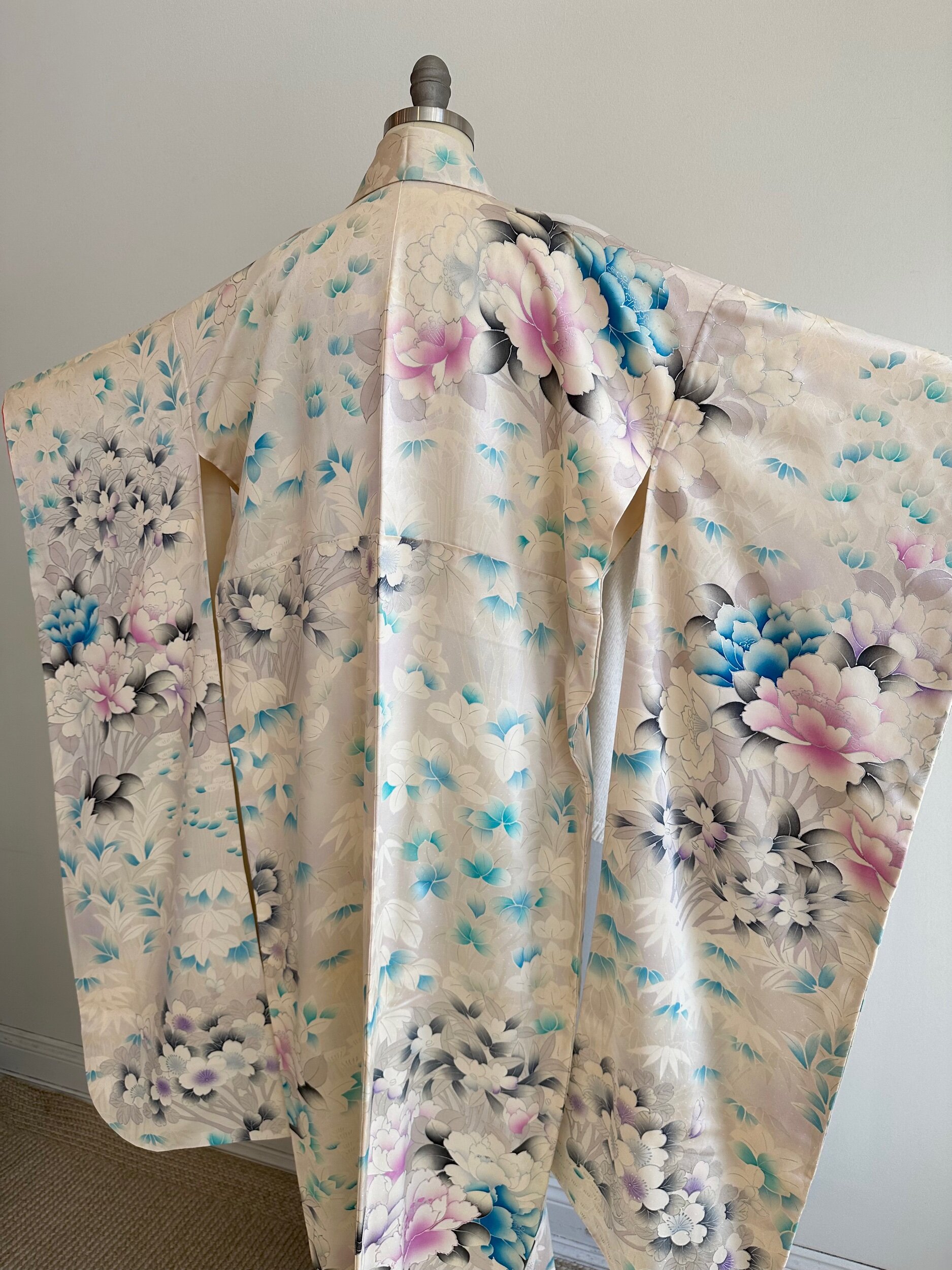 E4943368-8833-4F78-883E-AA3D25197412