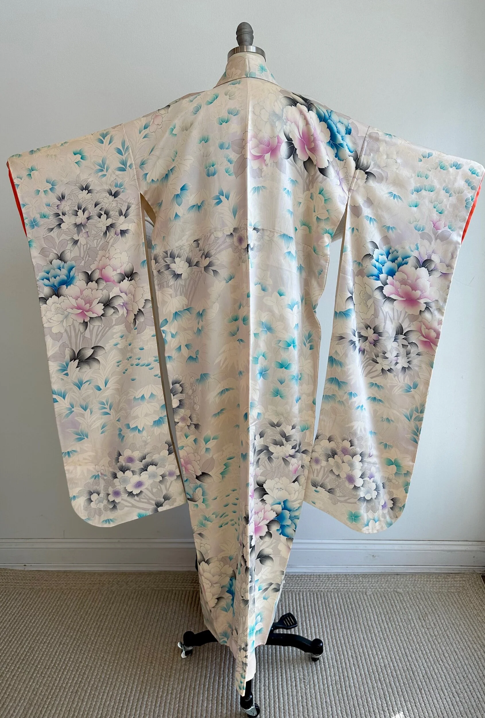 50A9E3E9-B73E-4CE2-9F6F-5FCA42767BA2