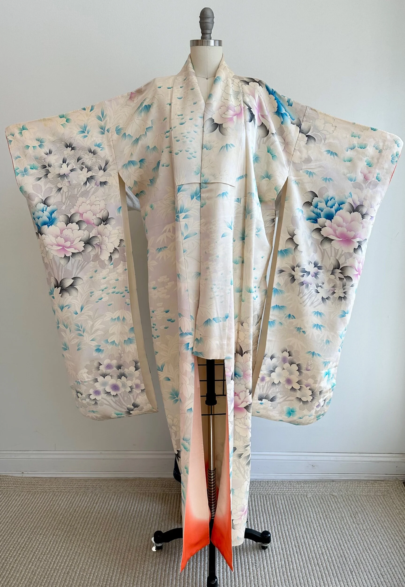 DE591E55-0523-44F3-9C26-2D4A4982F28E