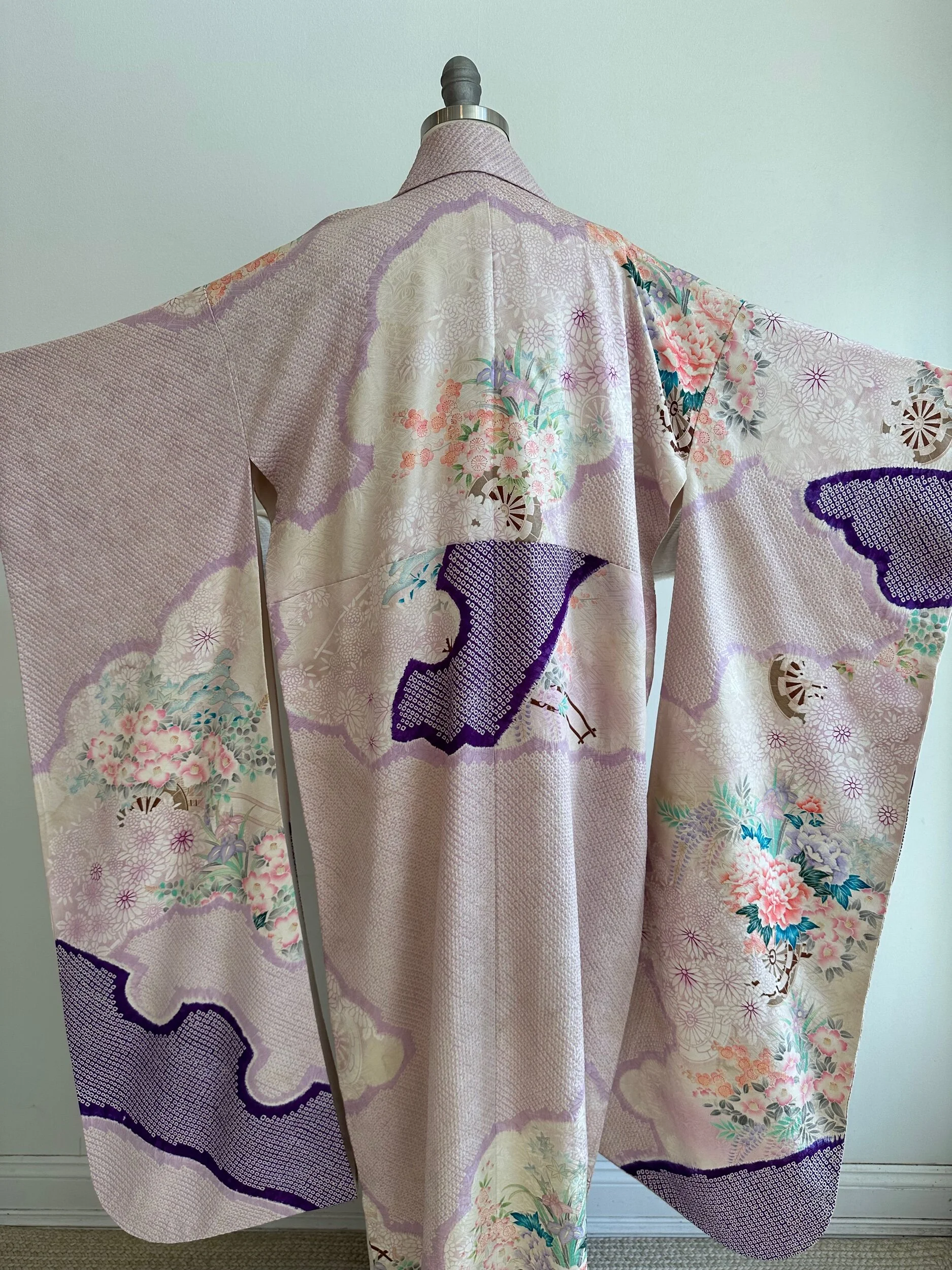 DC7274F3-E7B4-4BBD-BD4A-9B62012B2D6E