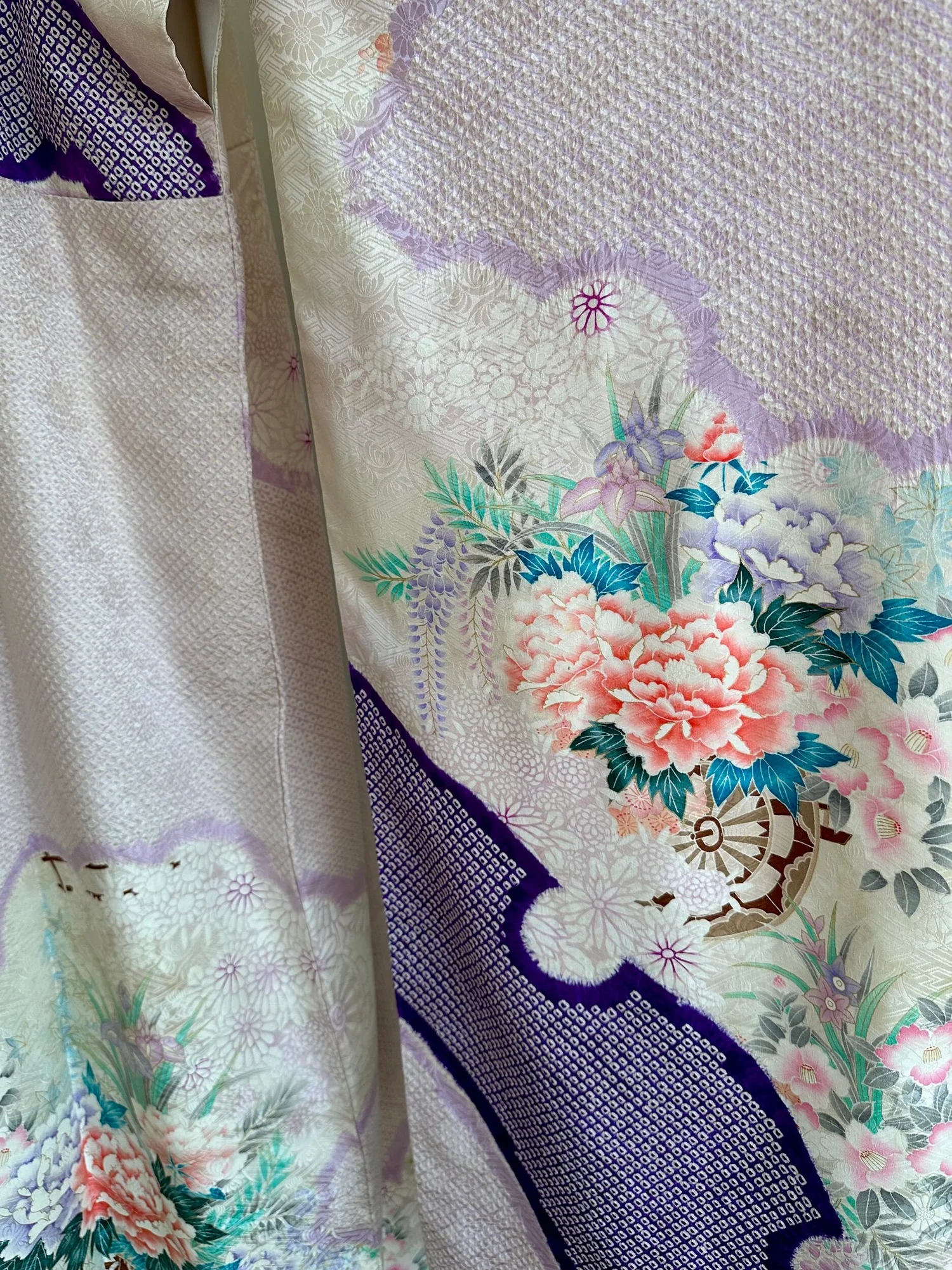 Vintage Purple Kimono with Floral Scene — Miranda's Vintage Bridal