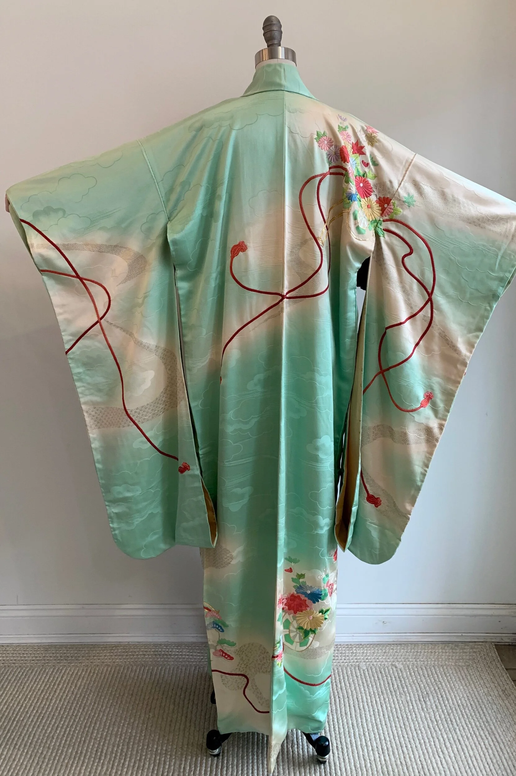 Vintage Green and Ivory Kimono with Cloud Design