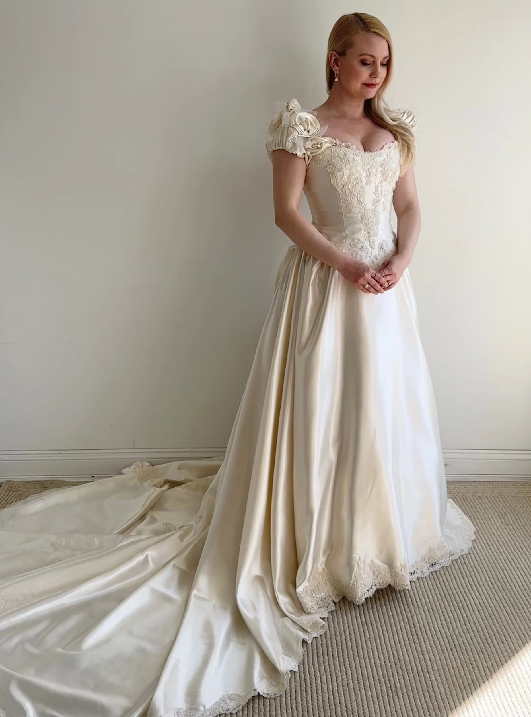 BF34DF44-F9A0-427B-A00F-1F53FDB1C1AE