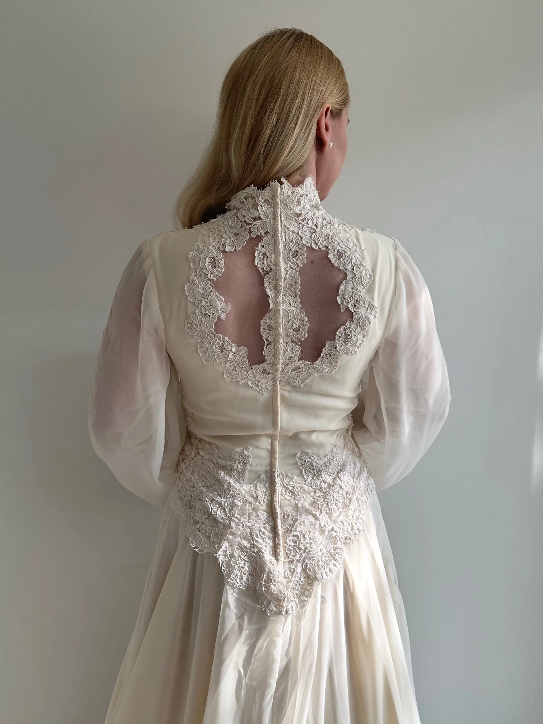 A8AD49DF-E4E1-441D-BFC6-CC4DEB172C38