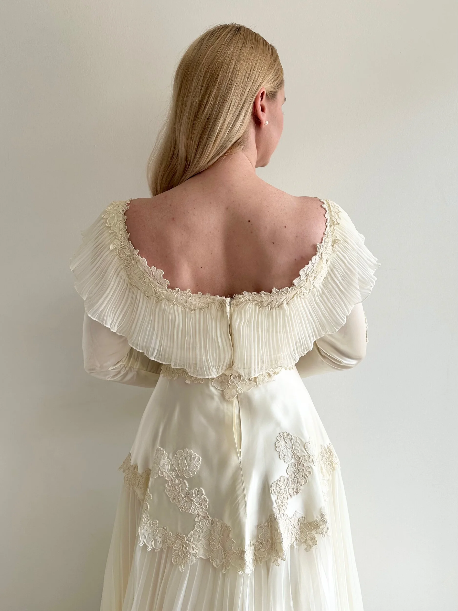 1B82E870-66D4-4BDB-AAA9-D6B22D01239C