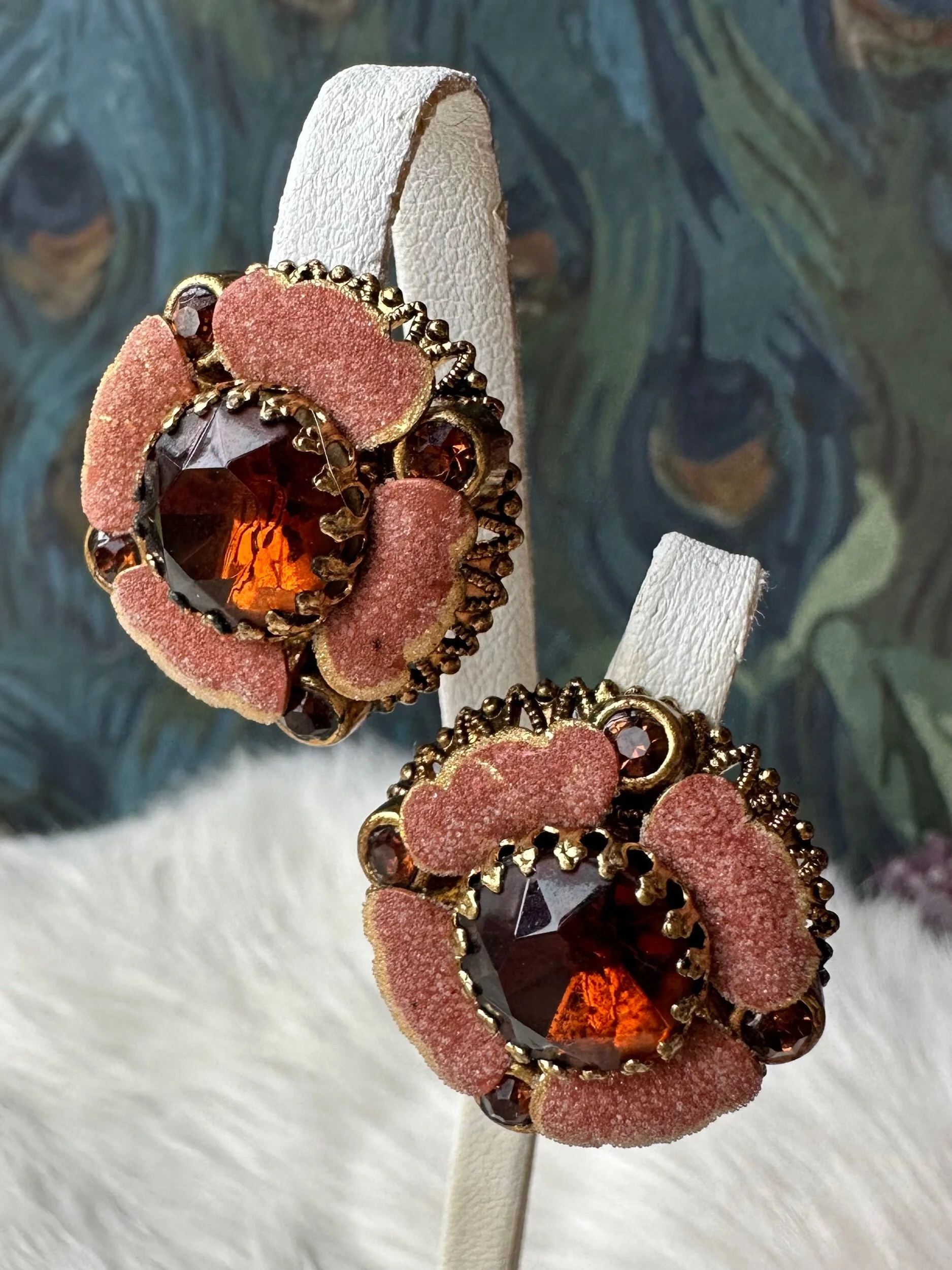 DABEEABB-F229-4A5A-A8A4-D16835E48FA5