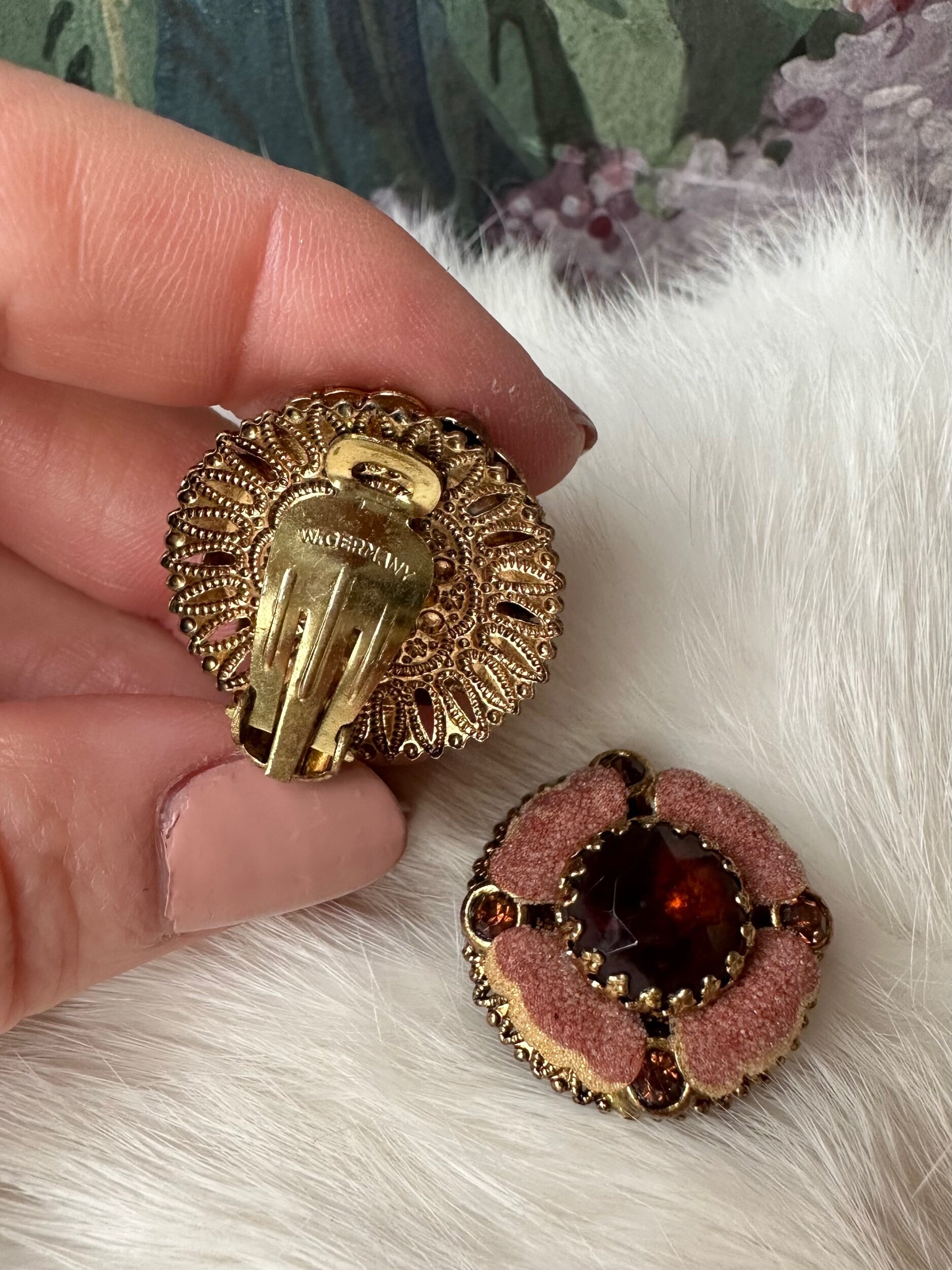 A9D9B444-BB91-4DC4-9D48-7A040DE1479E