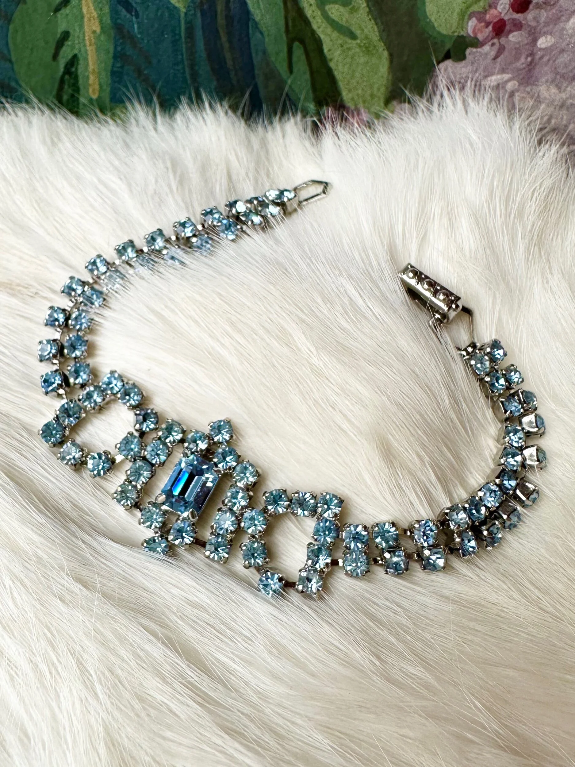 CAFB7416-BA03-4382-9BA7-750B44BD3ED4