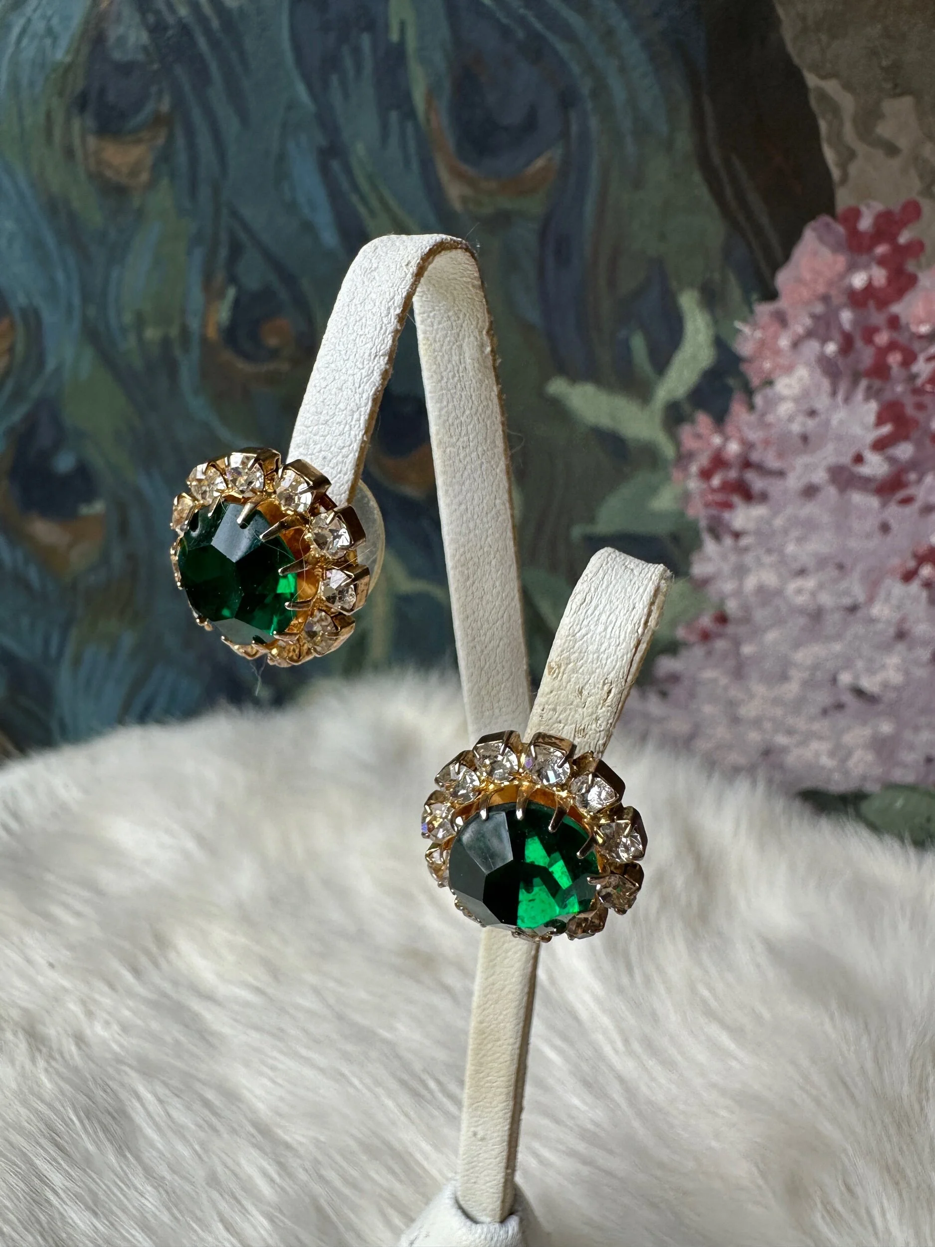 3DEC1B9F-62F8-41E9-ACFE-EE4589CFF2E0