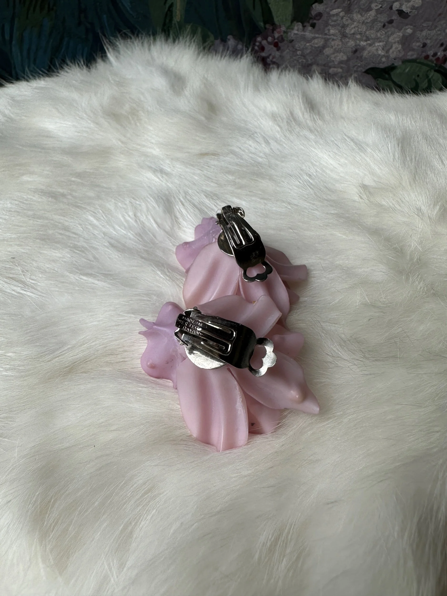 1409DDA5-4F95-44BE-B6F7-4B55044B4607