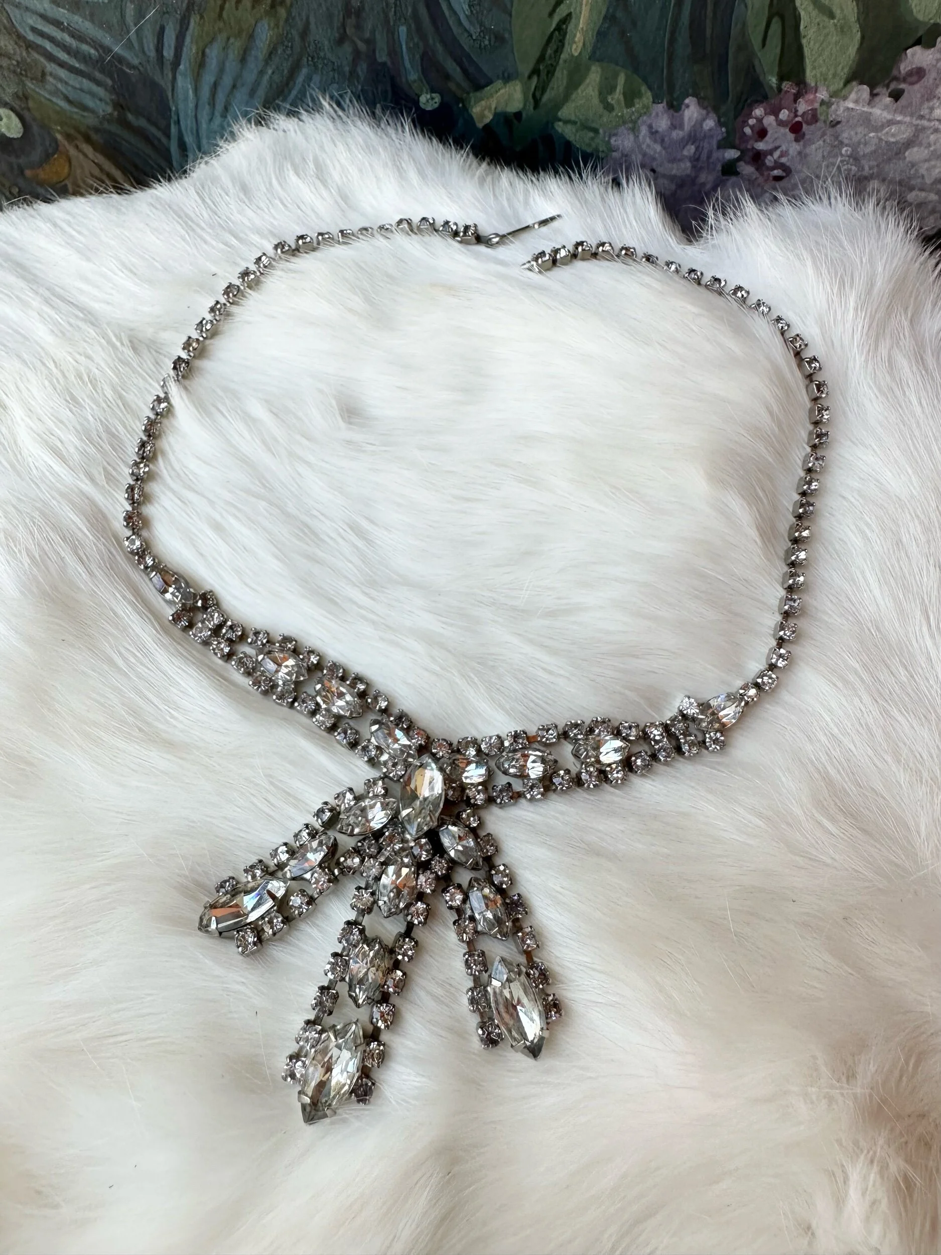 CB982E7B-8500-410C-88A3-E83F4B5774DB