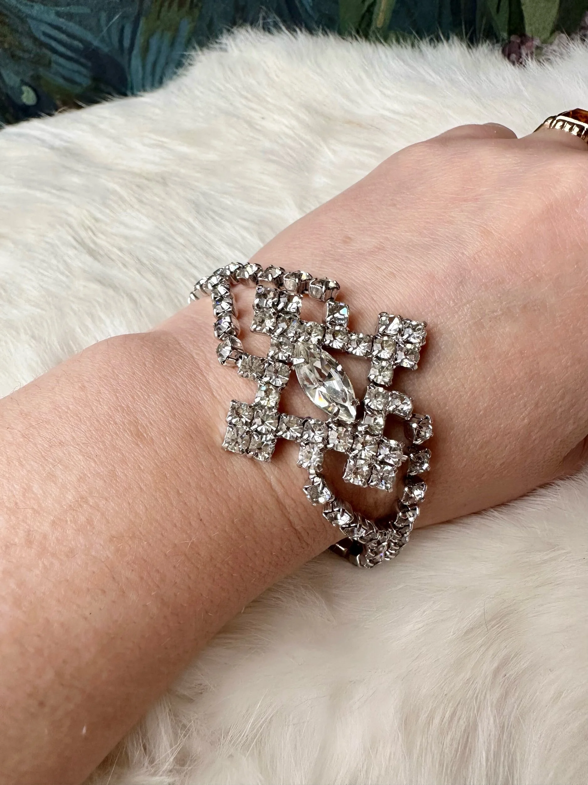 3D2D1582-722F-480F-A618-C7E629A3FF49