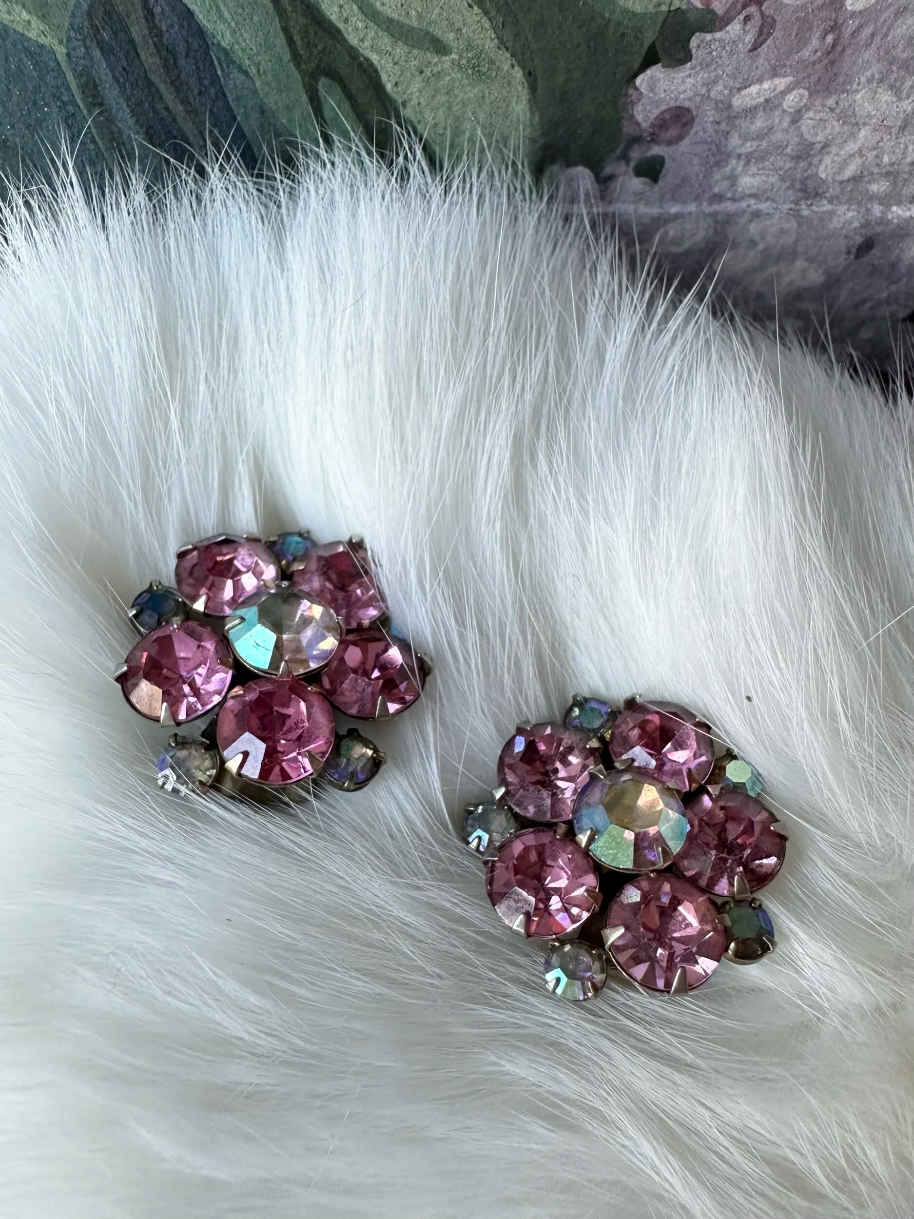 1CC8B5D5-8A5E-4715-89F1-4129474575AB