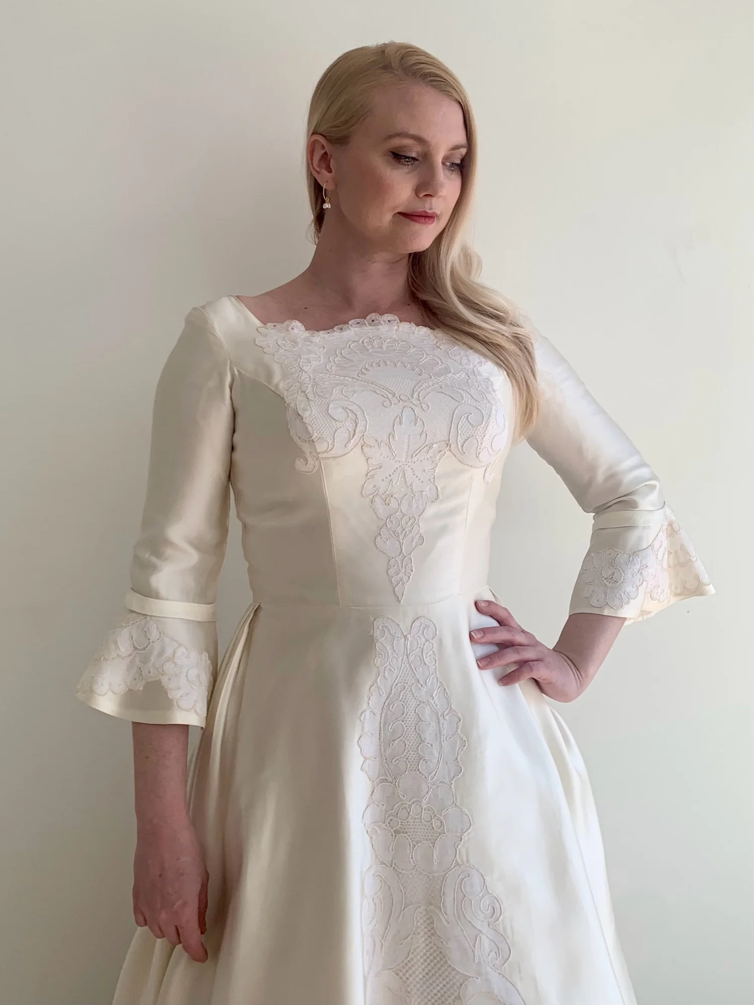 chinese dress ladies Vintage Mauve Mother of Bride Dresses Laces Appliques V Neck Long Sleeve Chiffon Mother of Bride Dress