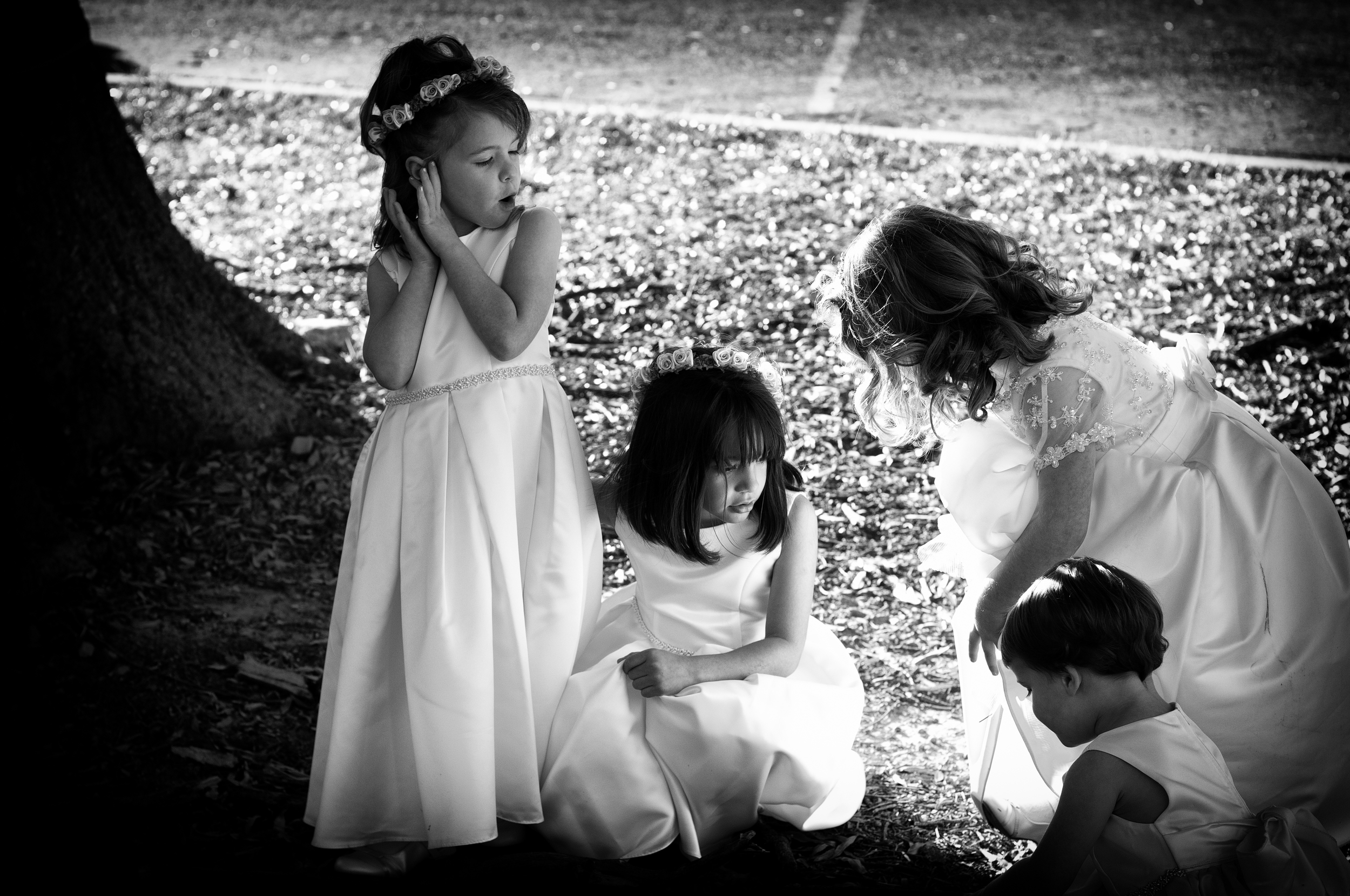 Three Little Girls Play at Wedding, Basingstoke Wedding Photographers, Kenneth Light Studios - Peter Farrar