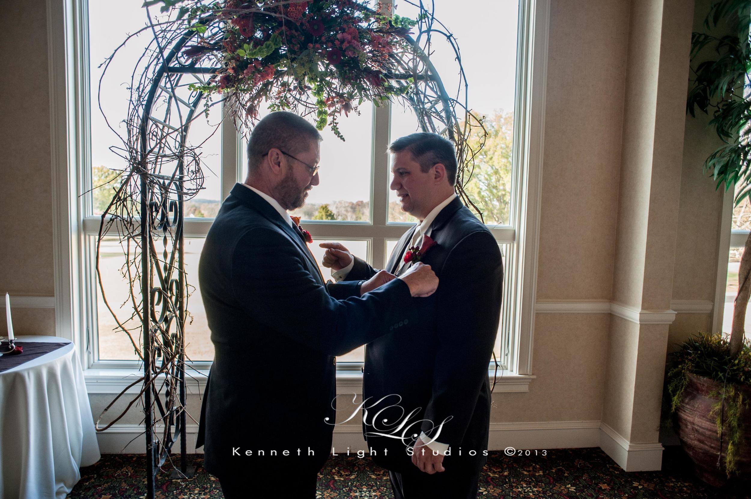 Last minute groom prep time - Peter Farrar - Kenneth Light Studios