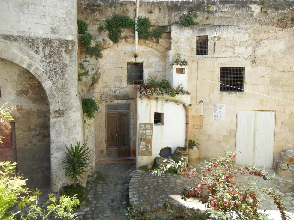 mb puglia - 1248 matera - sassi.jpg