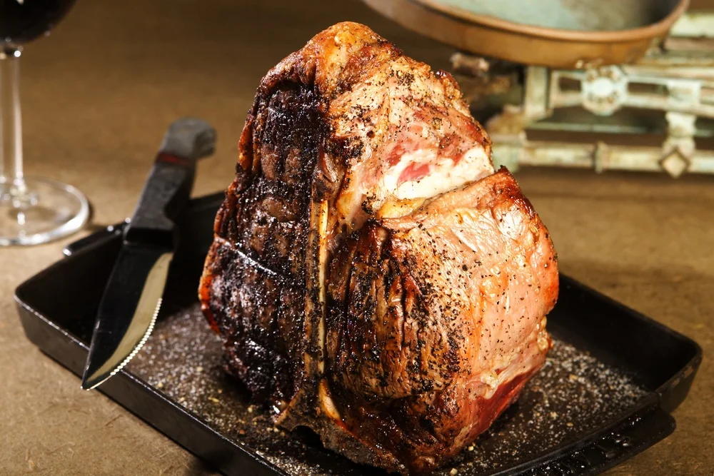 Bistecca alla fiorentina (Florentine-style steak) 