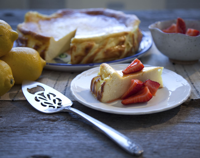Flourless lemon ricotta cake 