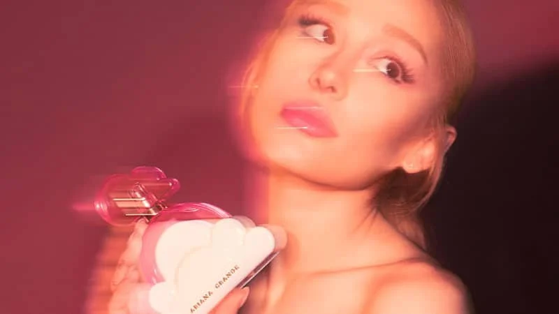 arianagrandecloudpink.jpg