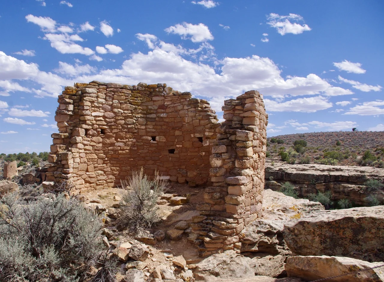 This picture is sort of an excuse to photograph the sky. However, in the structure you can see that the walls are two courses thick. All these buildings were built in the late AD 1200's.