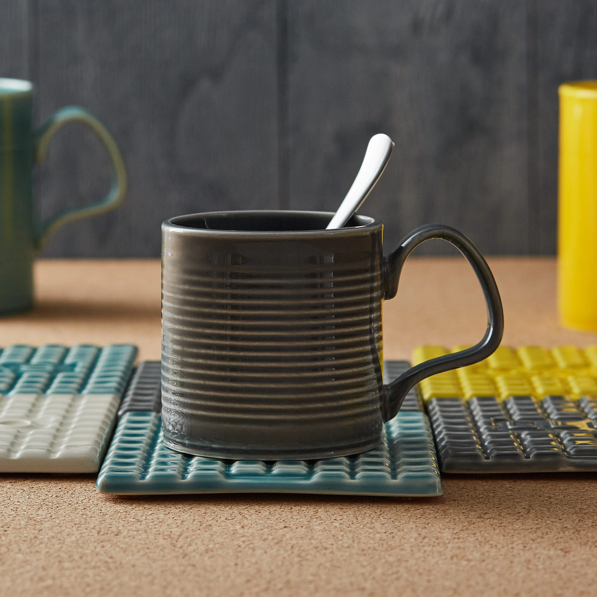 Grey TCM small Lifestyle>1.jpg