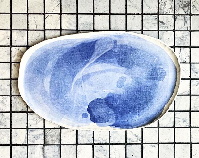 Only two pool plates left...this one is for sale at @theoldclare ceramics pop up (open 2-6pm daily - last day this Sunday)...and the very last one is available at @nicholsonst_halloween festival this Saturday 🎃 See link in bio to bid on this and man