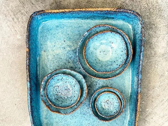 Some restocking taking place at the @kil.n.it collective ceramics pop up @theoldclare open 2-6 today and wed-sun next week also ✨