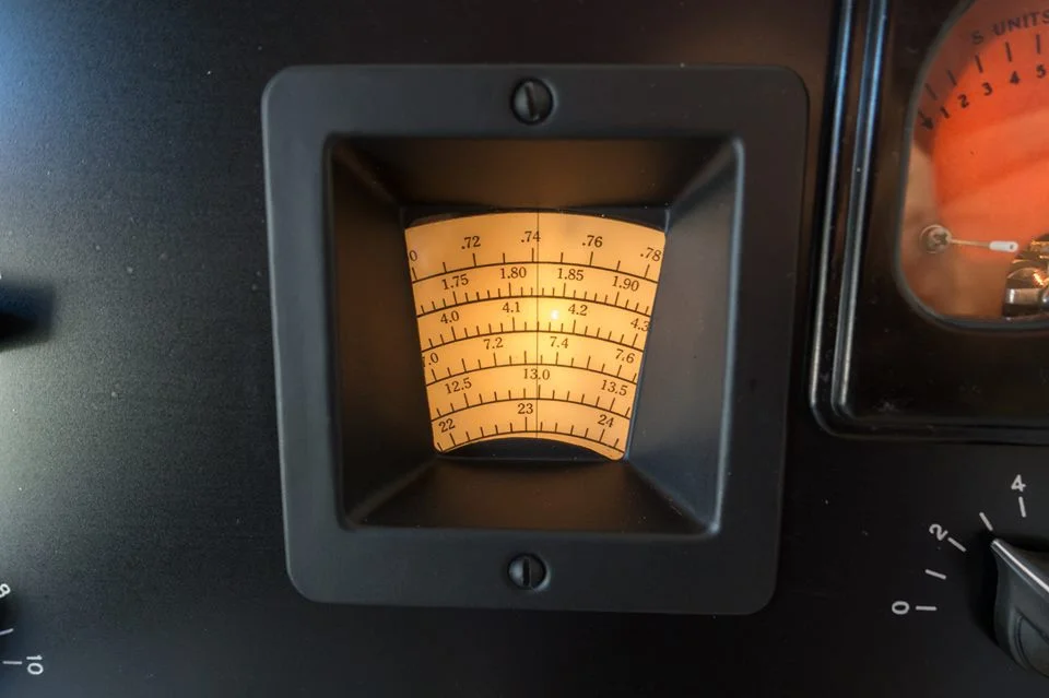 Hammarlund-HQ-120X-DialLight.jpg