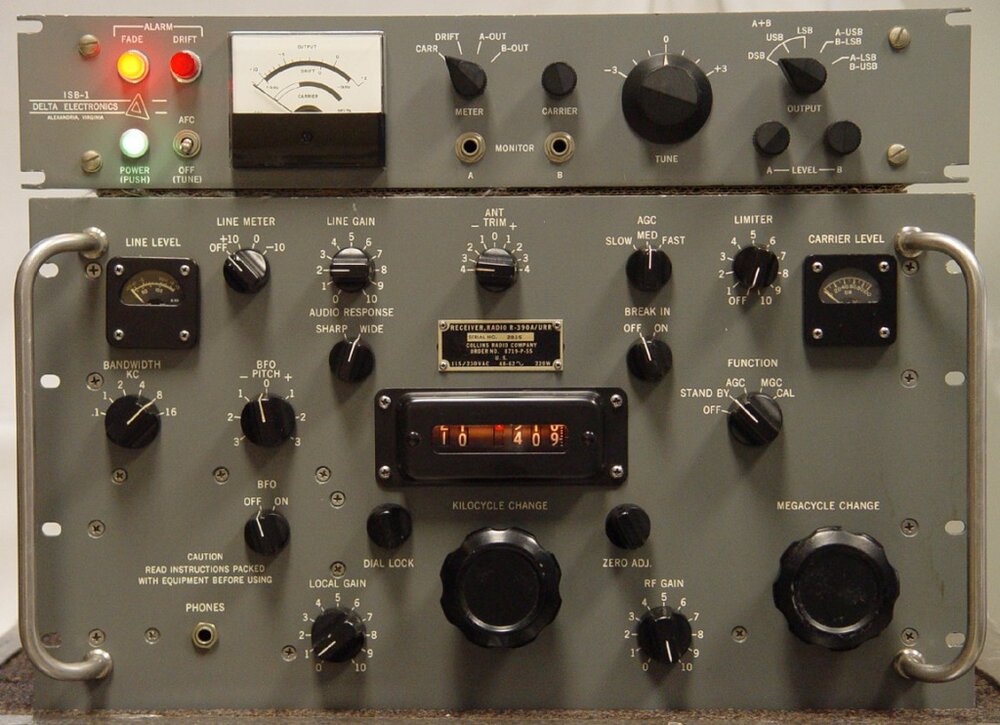 Collins-R390A-Universal-Radio-1024x742.jpg
