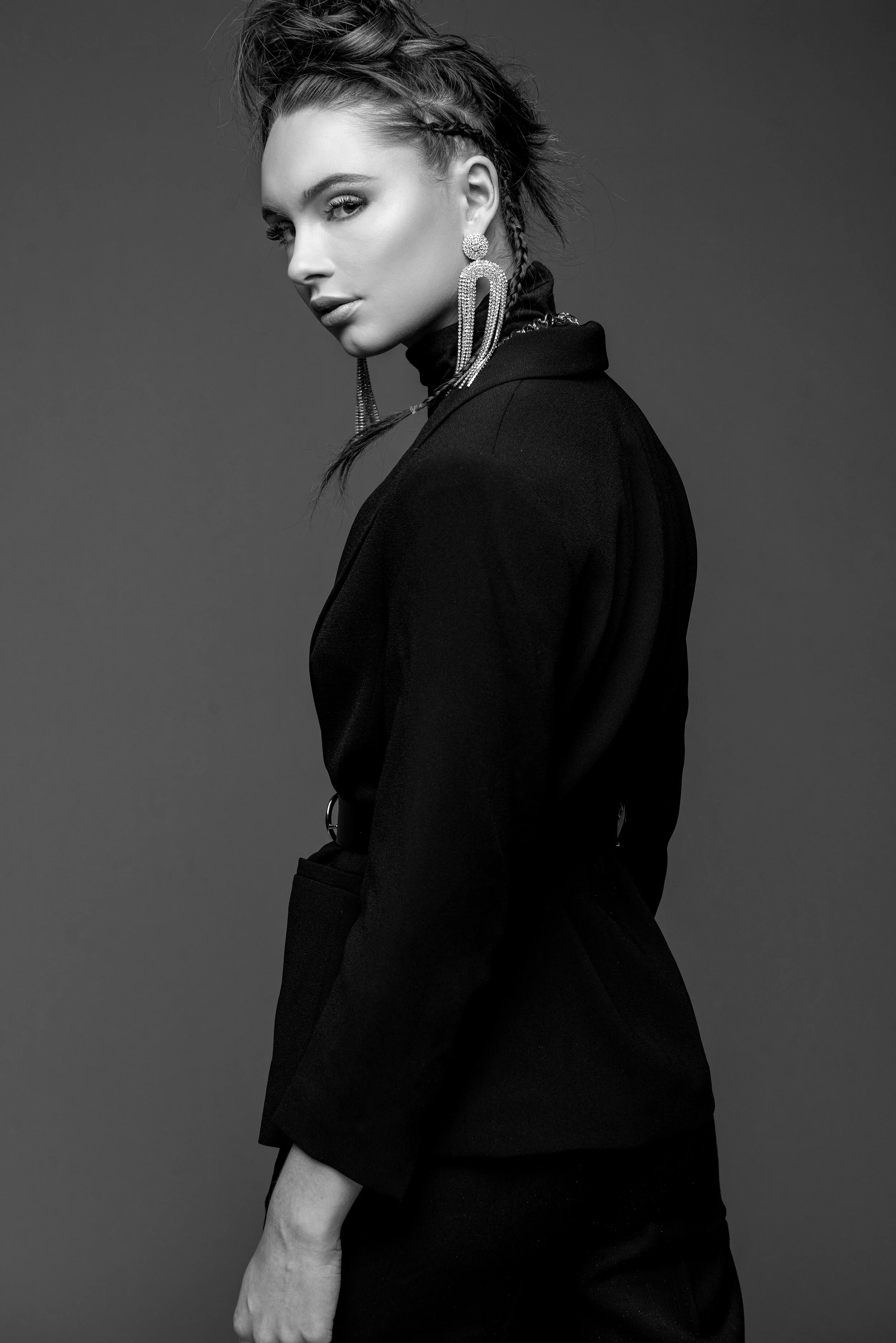  Model | Makenzie Rooney  Agency | MA: LModelz Model Management  Agency | Option 1, O Models, Elite Miami  MUA | Jon Gregory, Aesthetic Artist Agency  Hair | Danielle Oglesby, Aesthetic Artist Agency  Location | M10 Studio, Carmel, IN 