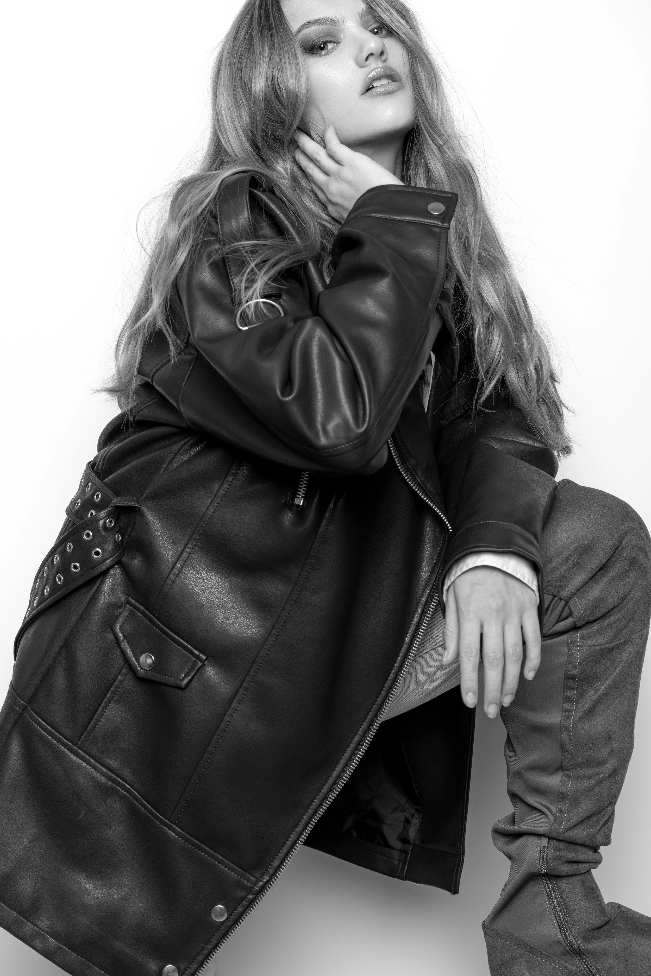  Model | Caitlin Jorgensen  Mother Agency | LModelz Model Management  Agency | MMG New York  Photographer’s Agency | Aesthetic Artist Agency  HMUA | Emmy Elle  Location | Studio E, Carmel, IN 