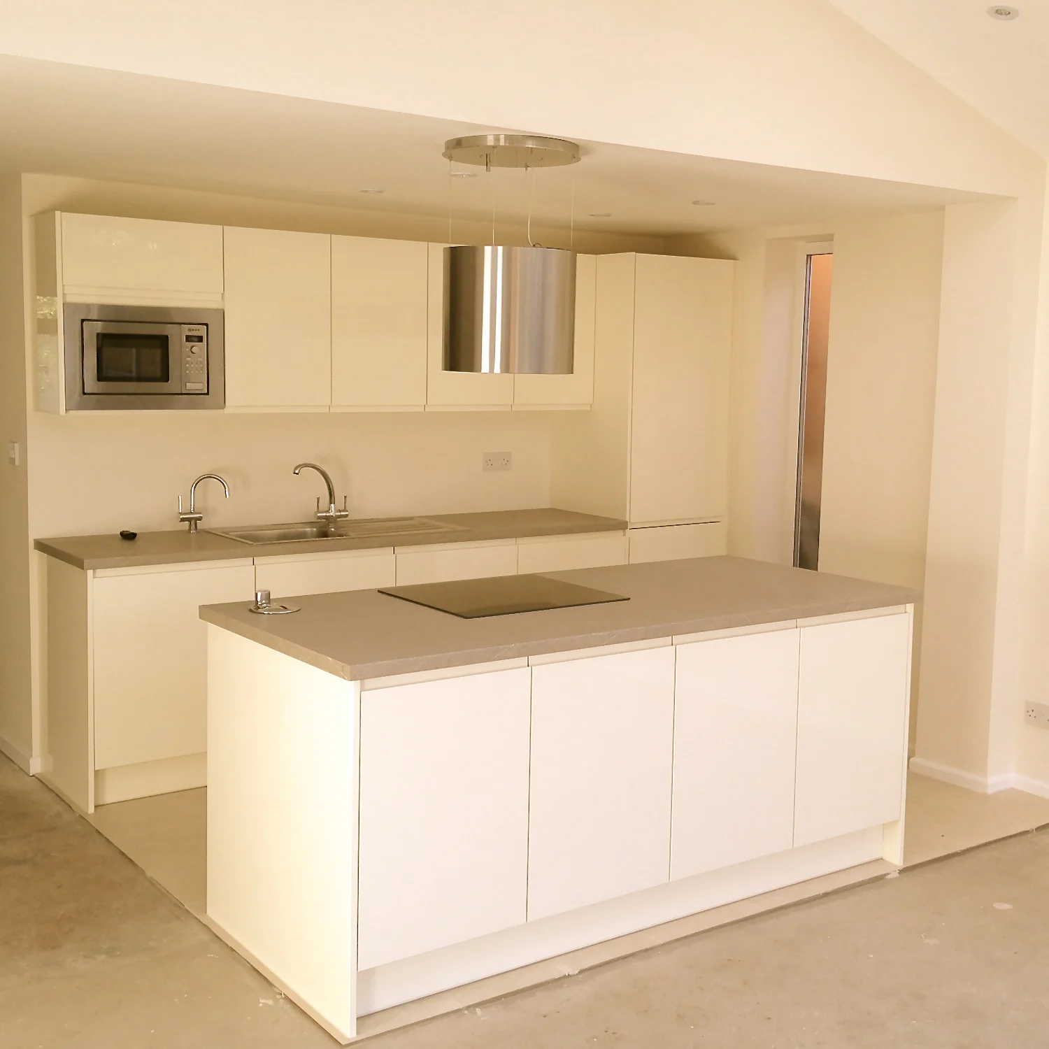 CONSTRUCTION Kitchen layout with extension 