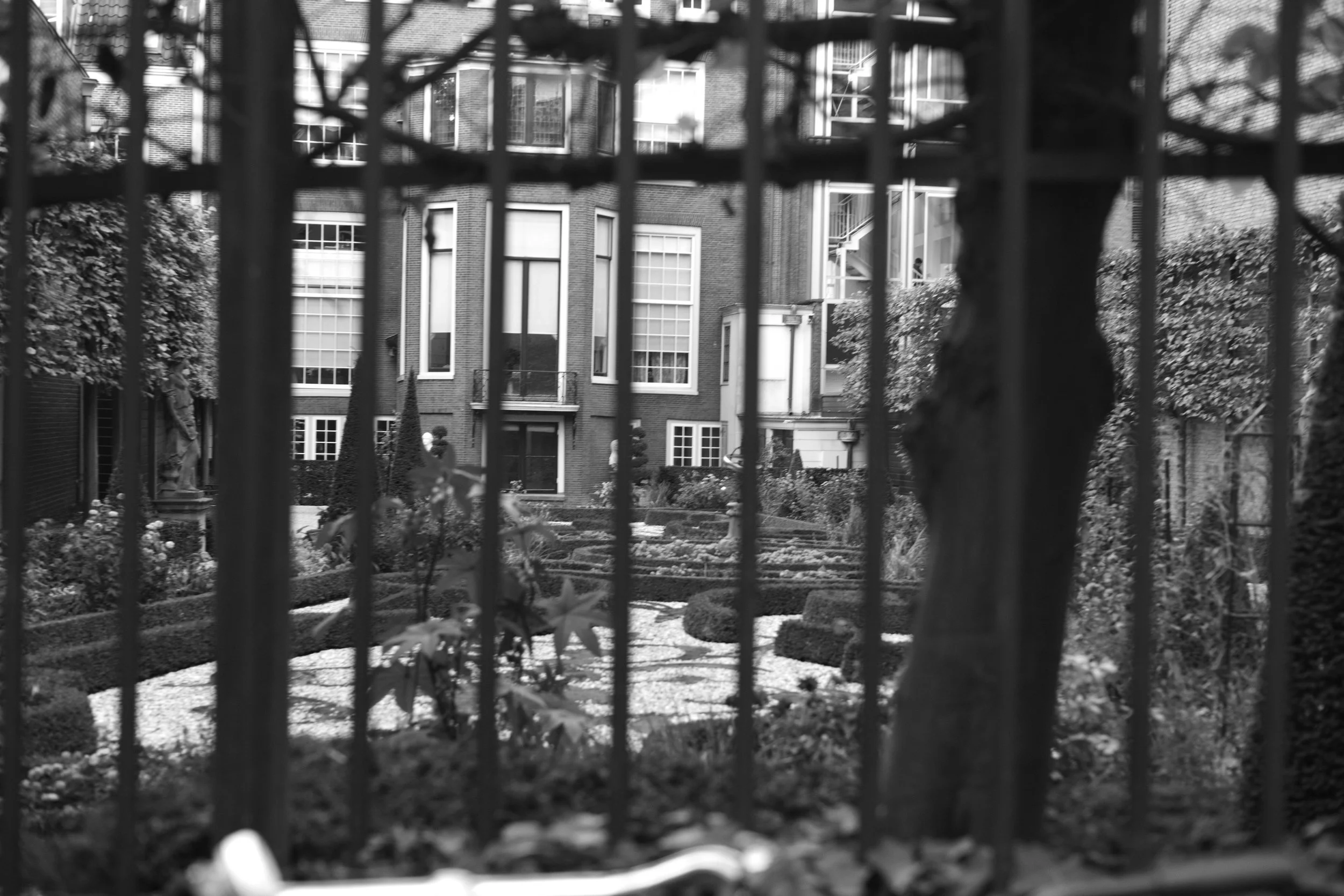 L1004870 2.jpg