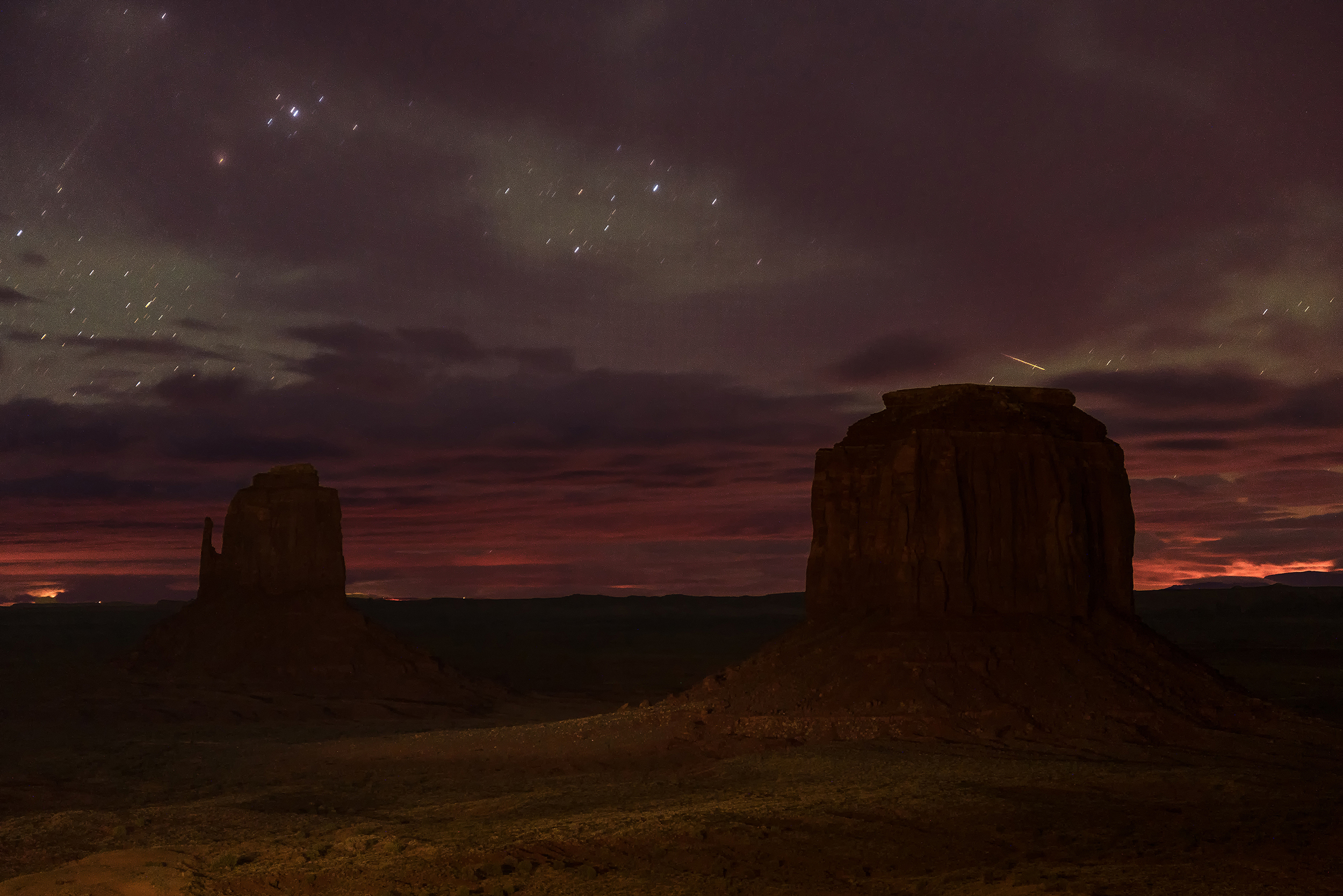 Comet over Merrick's Butte