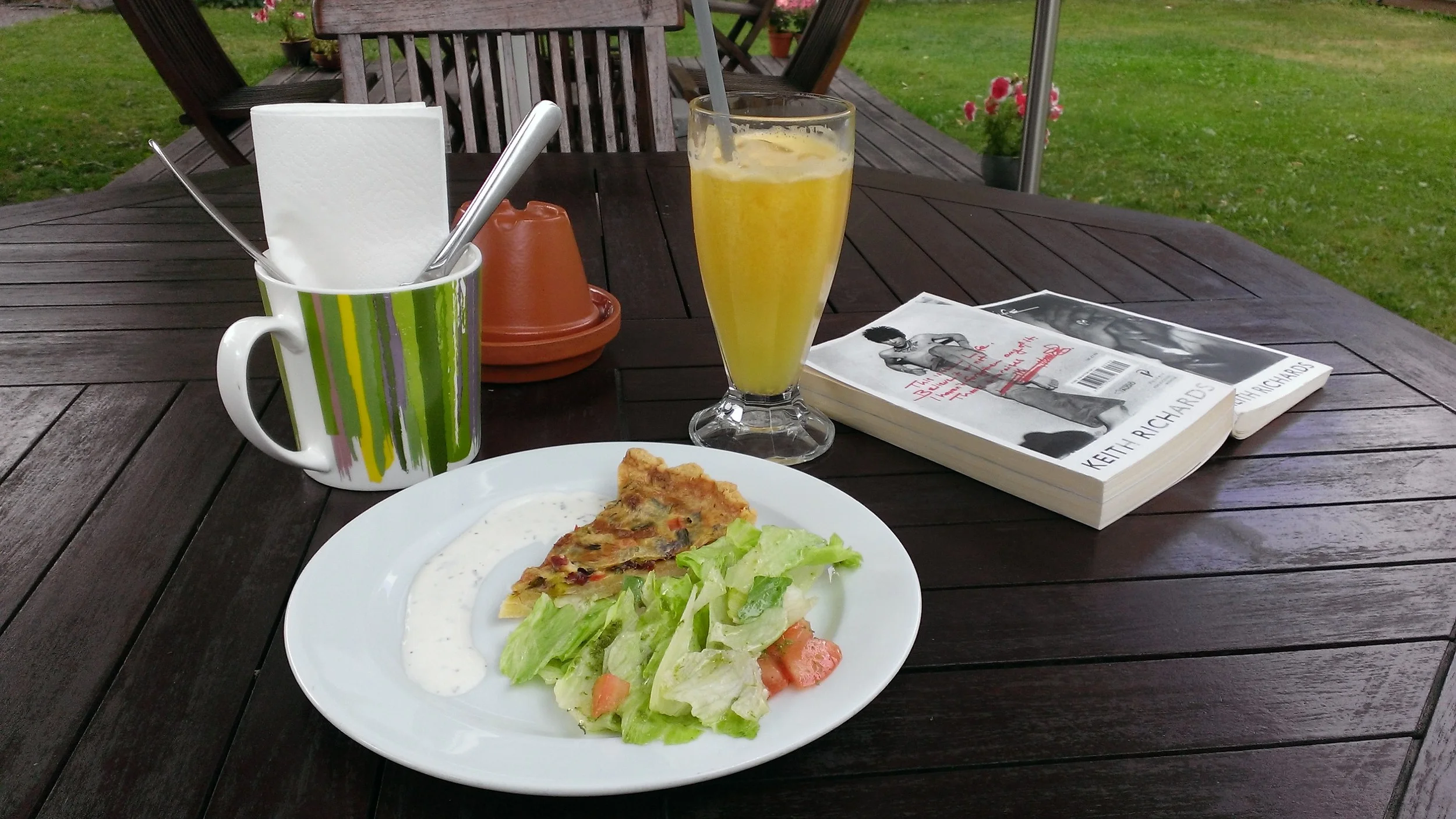 Quiche and orange juice